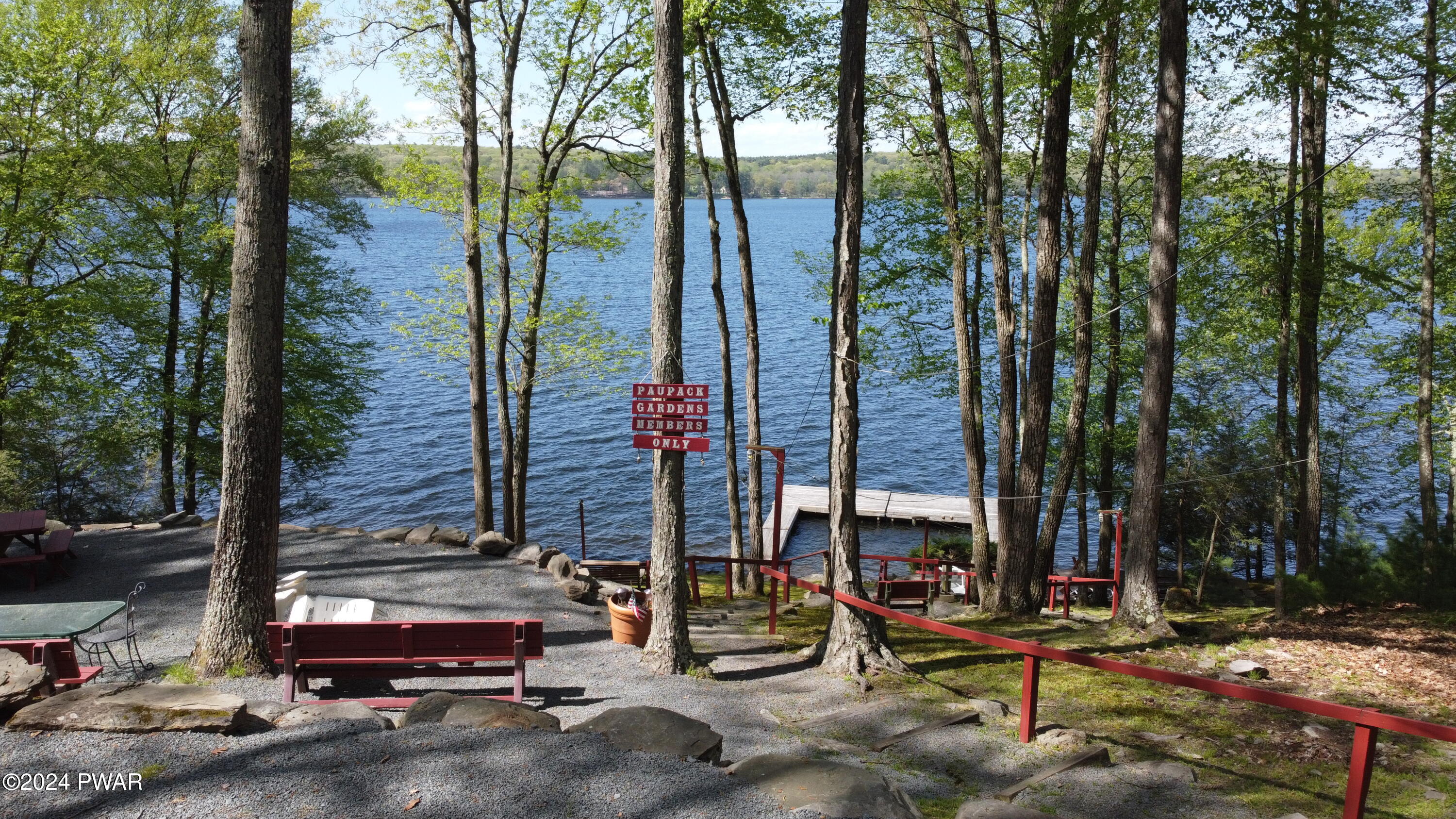 Paupack, Pennsylvania 18451, United States, 2 Bedrooms Bedrooms, ,1 BathroomBathrooms,Residential,Pending,58289