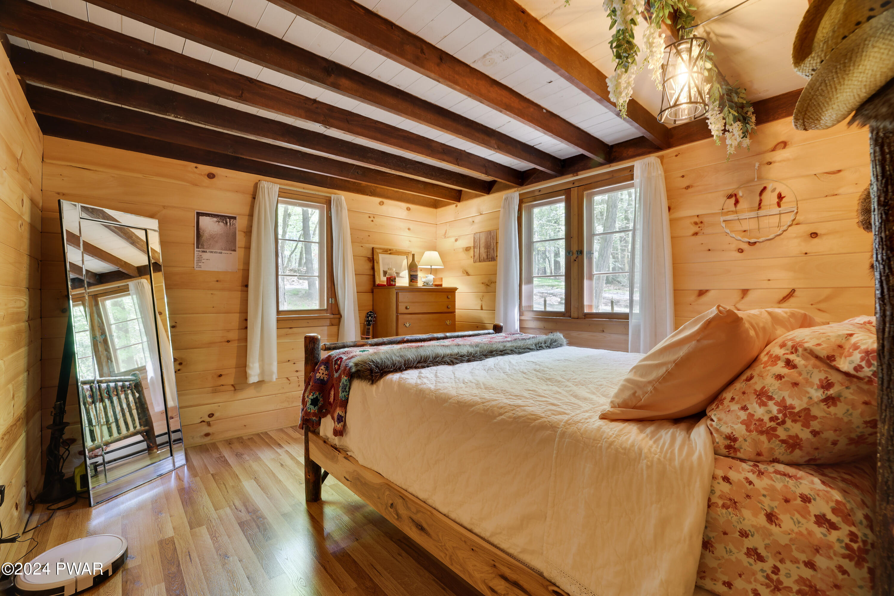 Paupack, Pennsylvania 18451, United States, 2 Bedrooms Bedrooms, ,1 BathroomBathrooms,Residential,Pending,58289