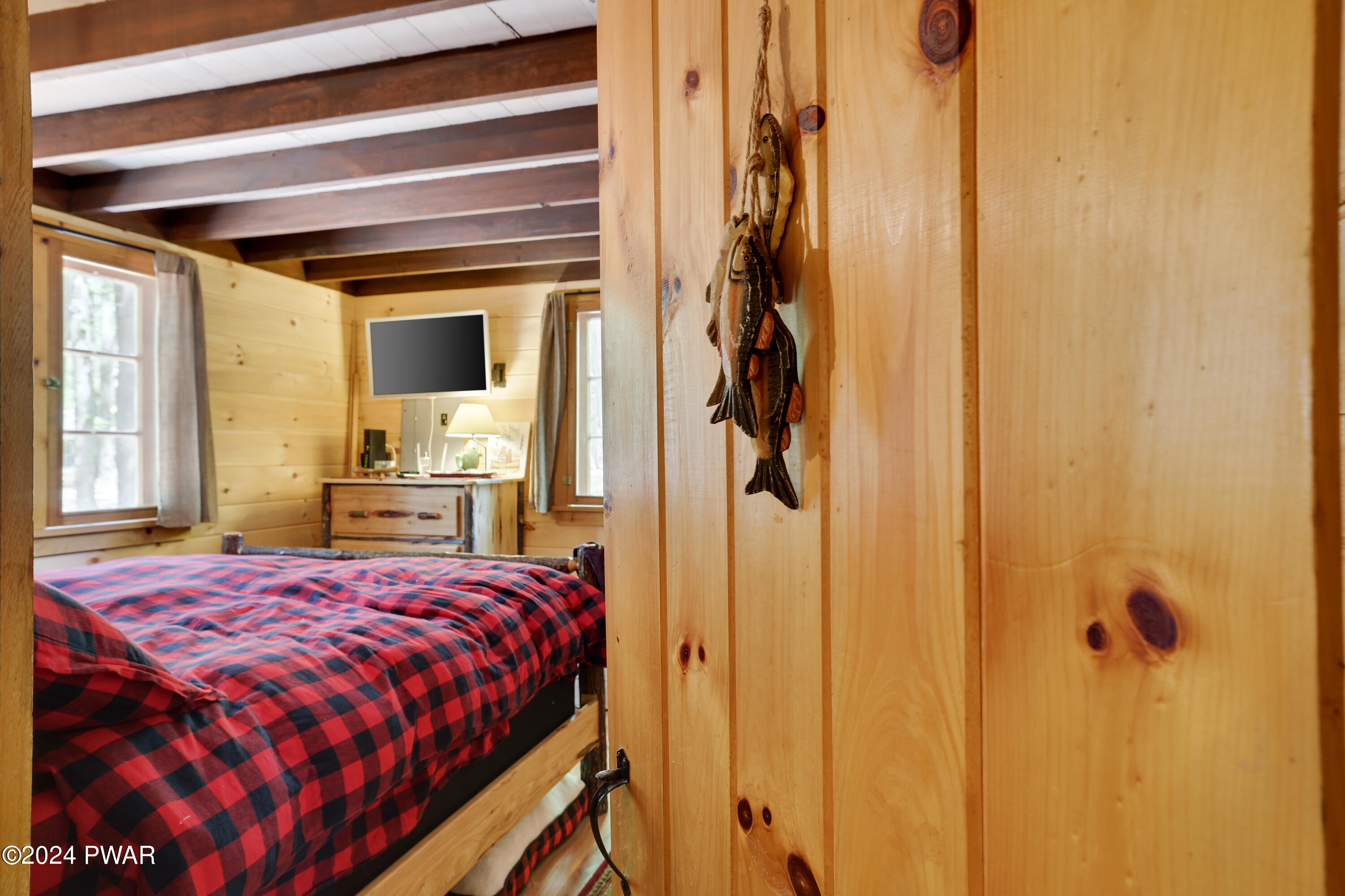 Paupack, Pennsylvania 18451, United States, 2 Bedrooms Bedrooms, ,1 BathroomBathrooms,Residential,Pending,58289