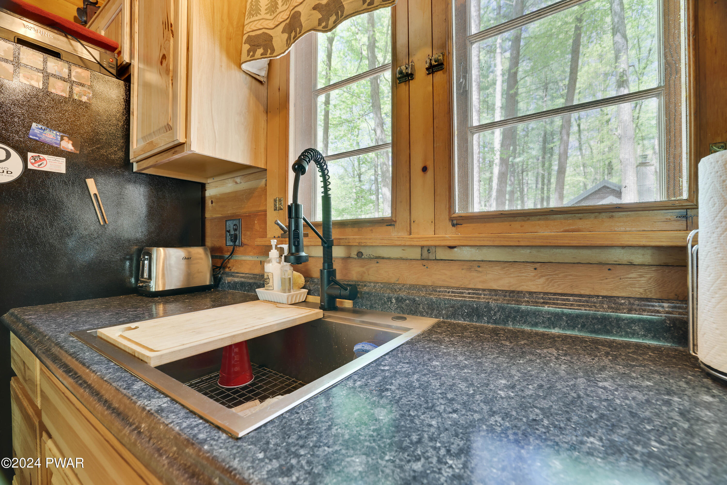 Paupack, Pennsylvania 18451, United States, 2 Bedrooms Bedrooms, ,1 BathroomBathrooms,Residential,Pending,58289