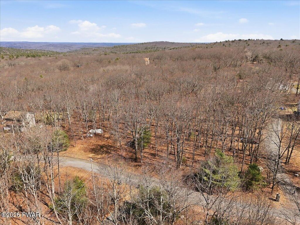 Photo of 135 Hedgehollow Court, Greeley, PA 18425 (MLS # PW260644)