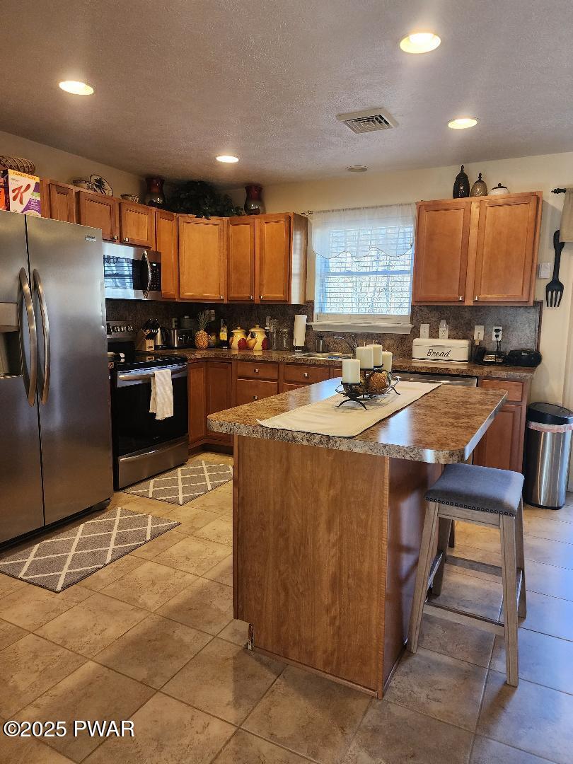 814 Clearview Drive, Long Pond, Pennsylvania image 5