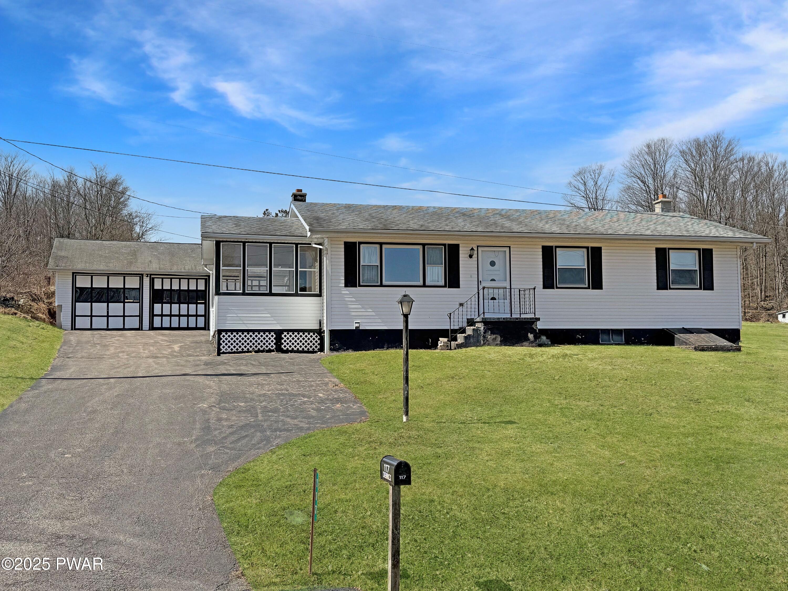 117 Elk Lake Drive, Waymart, Pennsylvania image 1