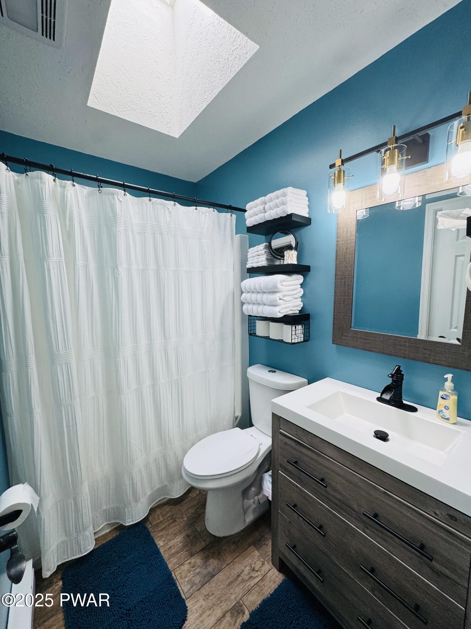 Lords Valley, Pennsylvania 18428, United States, 3 Bedrooms Bedrooms, ,2 BathroomsBathrooms,Residential,Pending,180546