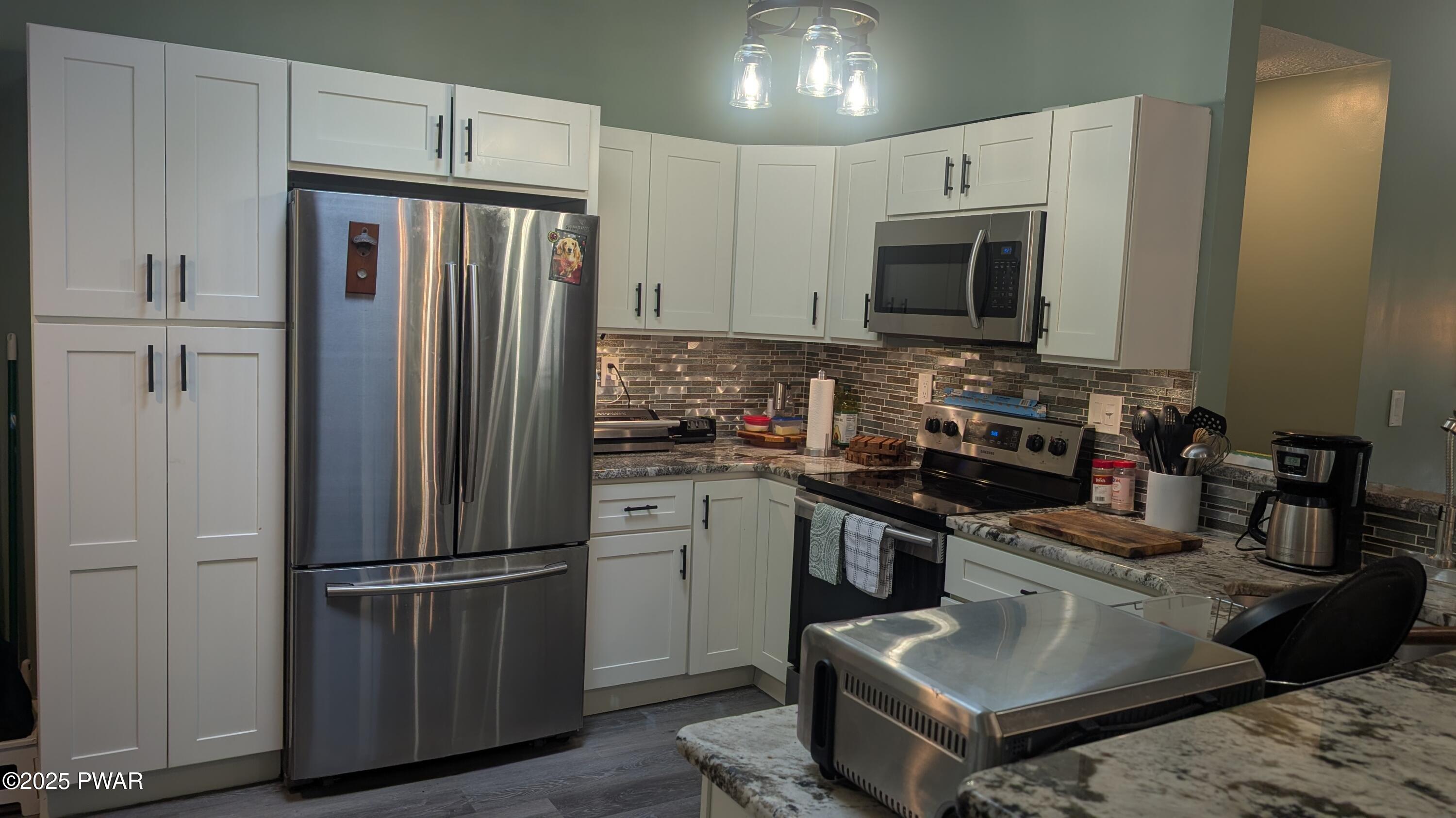 Lords Valley, Pennsylvania 18428, United States, 3 Bedrooms Bedrooms, ,2 BathroomsBathrooms,Residential,Pending,180546