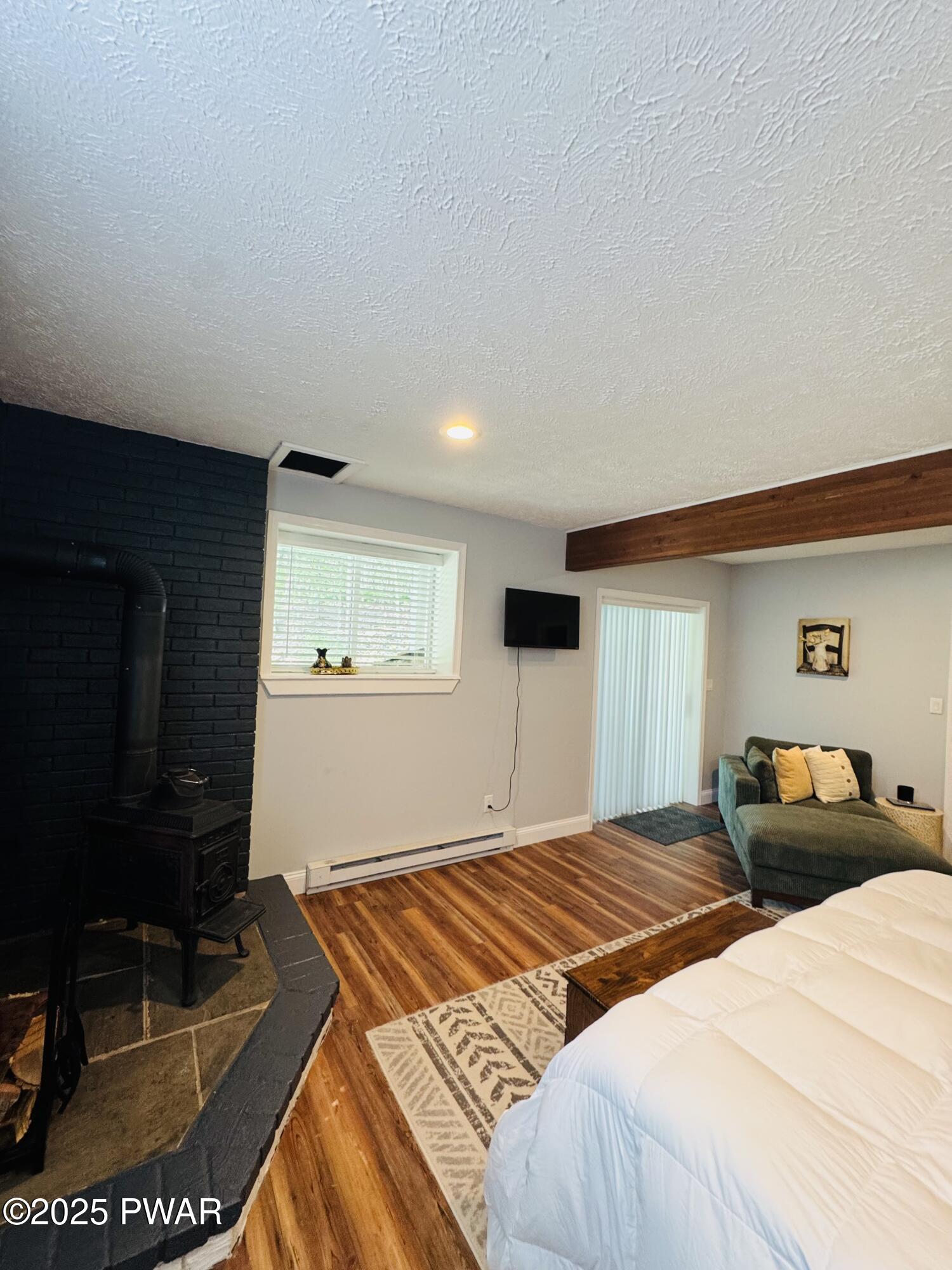 Lords Valley, Pennsylvania 18428, United States, 3 Bedrooms Bedrooms, ,2 BathroomsBathrooms,Residential,Pending,180546