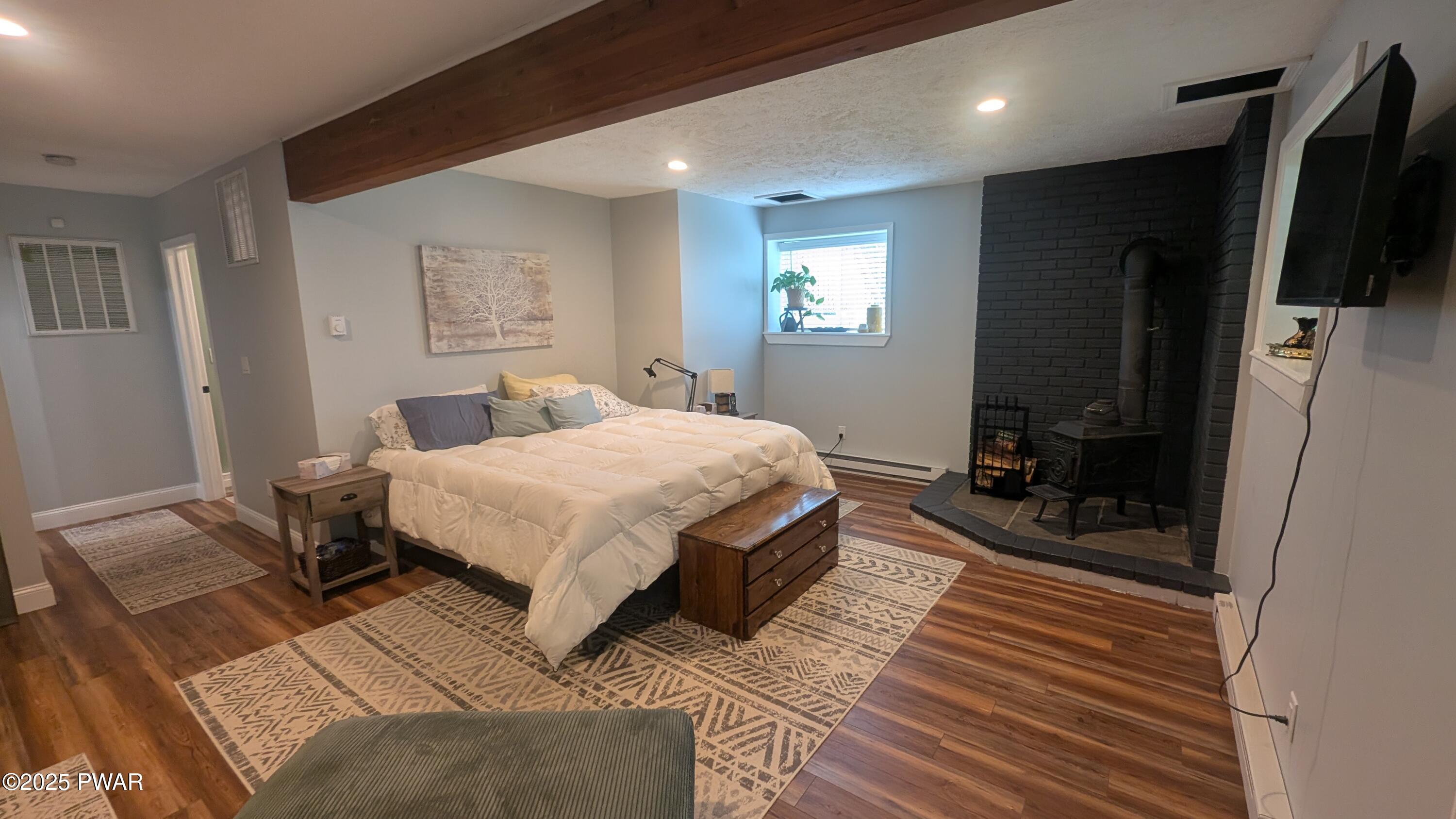 Lords Valley, Pennsylvania 18428, United States, 3 Bedrooms Bedrooms, ,2 BathroomsBathrooms,Residential,Pending,180546