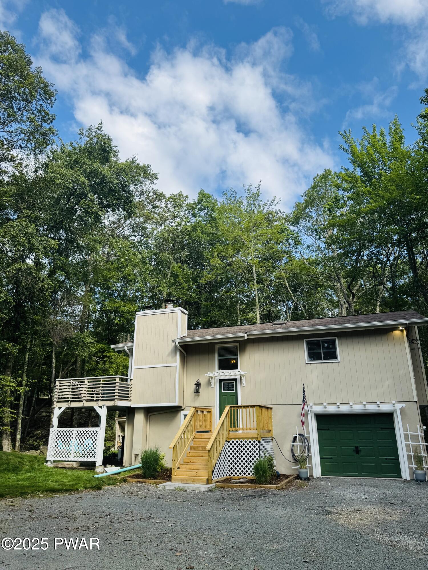 Lords Valley, Pennsylvania 18428, United States, 3 Bedrooms Bedrooms, ,2 BathroomsBathrooms,Residential,Pending,180546