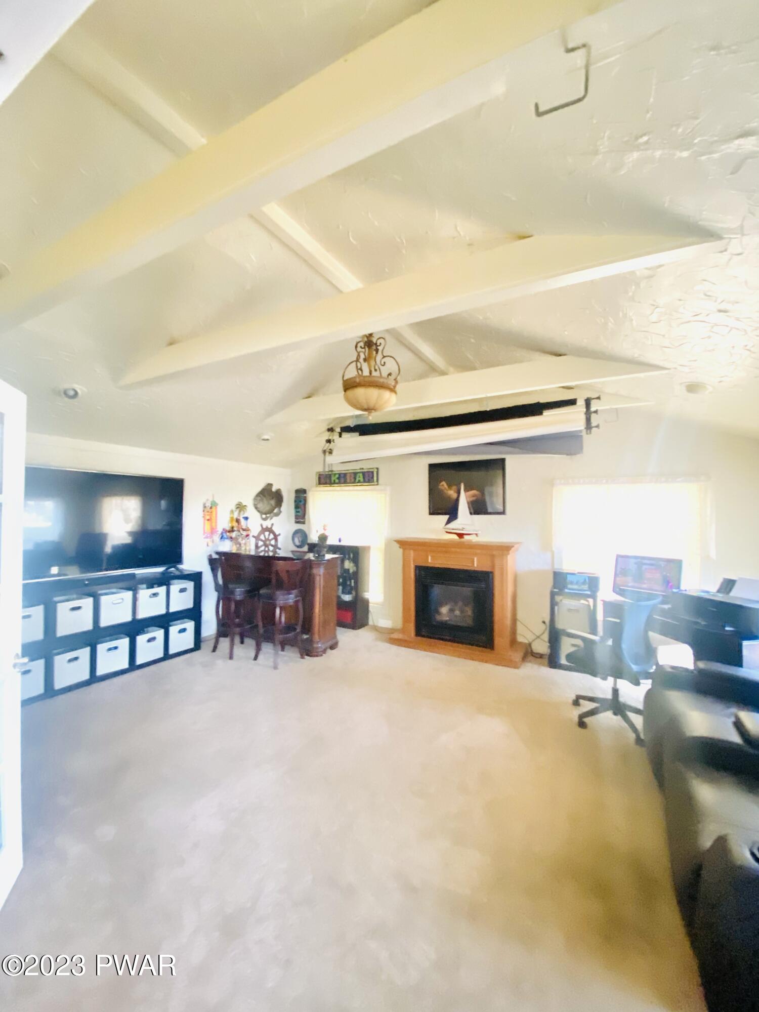 Lords Valley, Pennsylvania 18428, United States, 3 Bedrooms Bedrooms, ,2 BathroomsBathrooms,Residential,Pending,68682