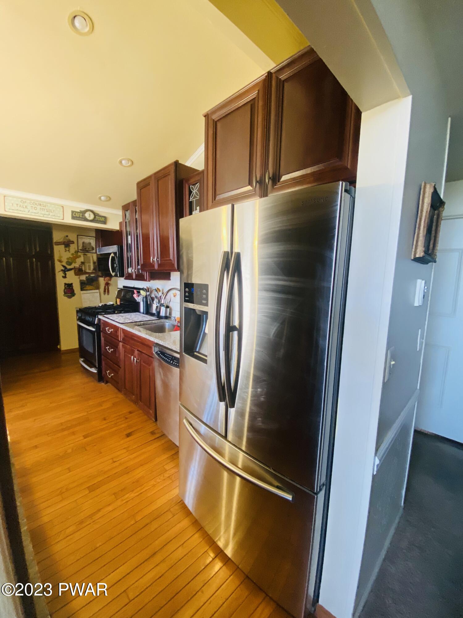 Lords Valley, Pennsylvania 18428, United States, 3 Bedrooms Bedrooms, ,2 BathroomsBathrooms,Residential,Pending,68682