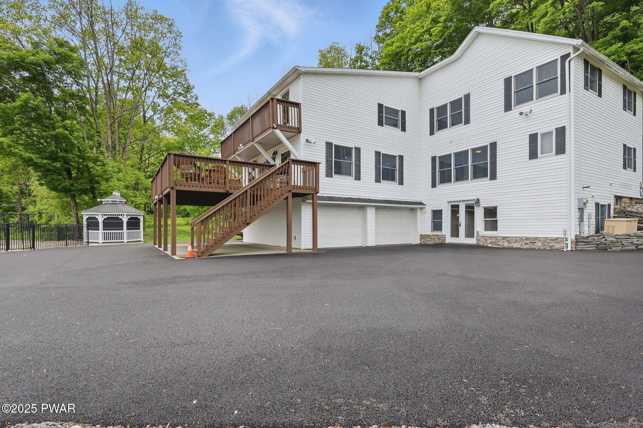 540 Pleasant Mount Drive, Forest City, Pennsylvania image 5