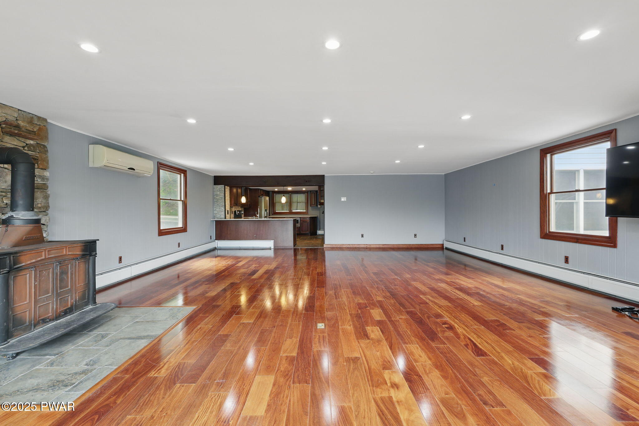 540 Pleasant Mount Drive, Forest City, Pennsylvania image 22