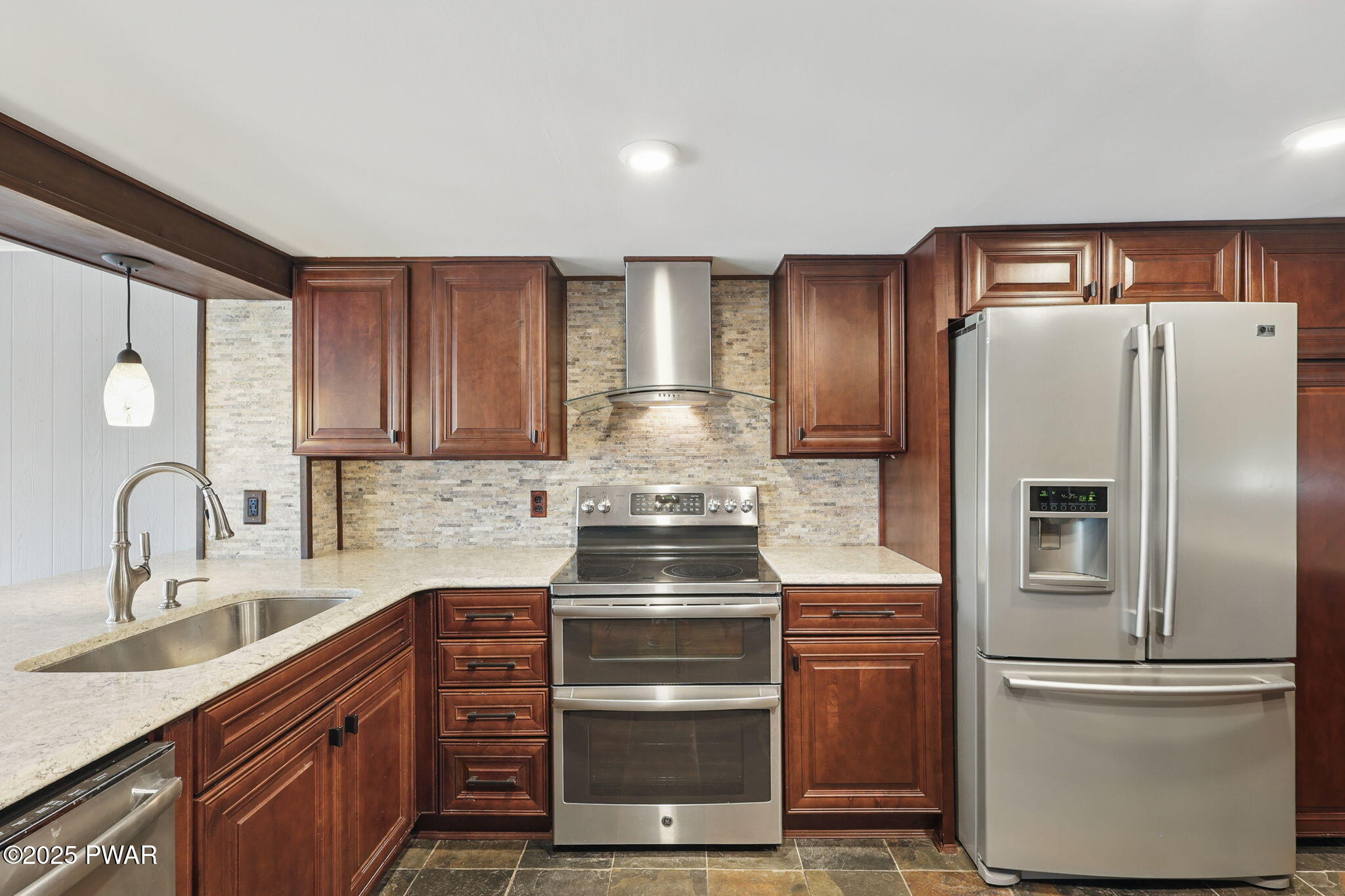540 Pleasant Mount Drive, Forest City, Pennsylvania image 24