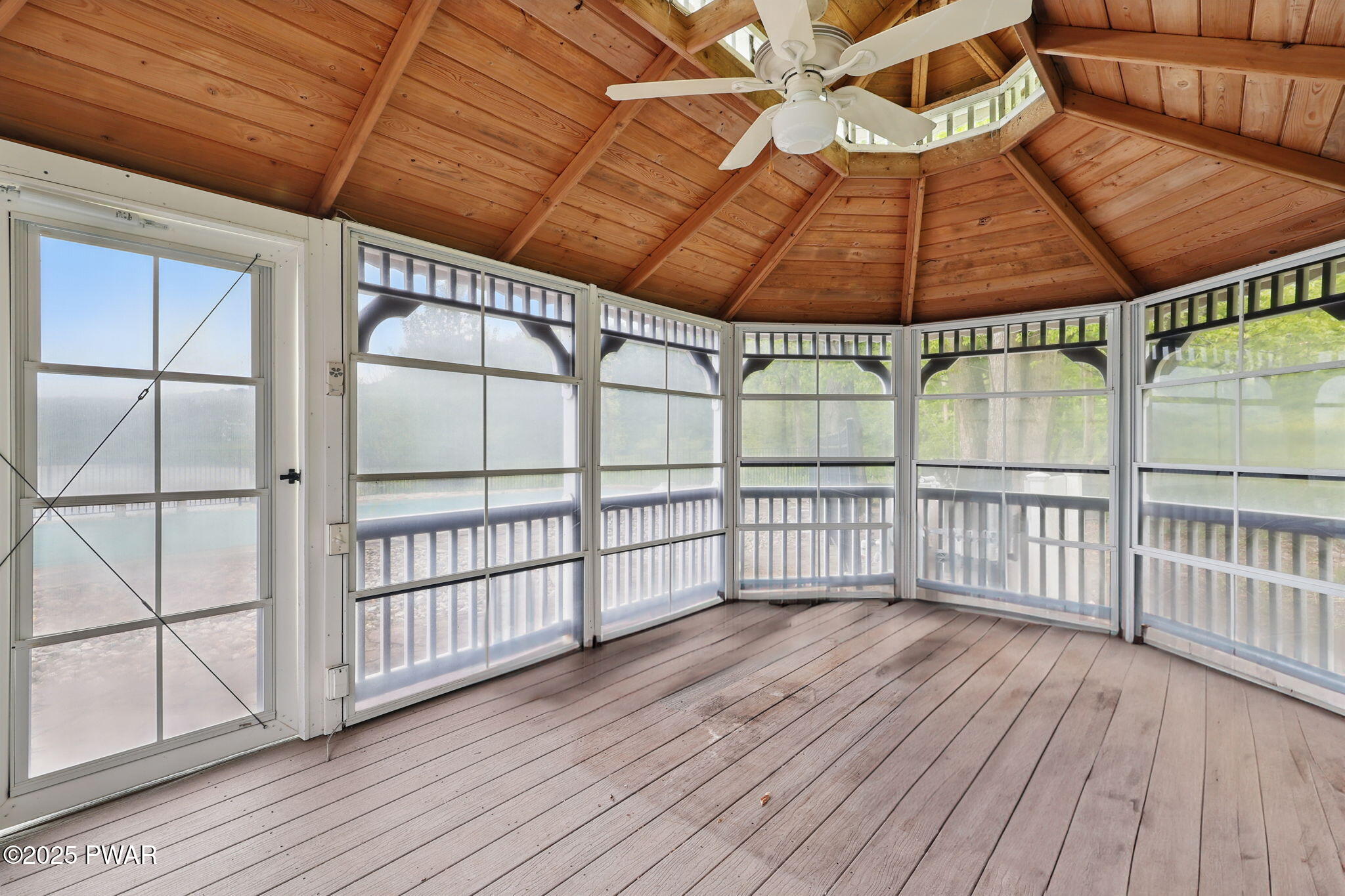 540 Pleasant Mount Drive, Forest City, Pennsylvania image 16