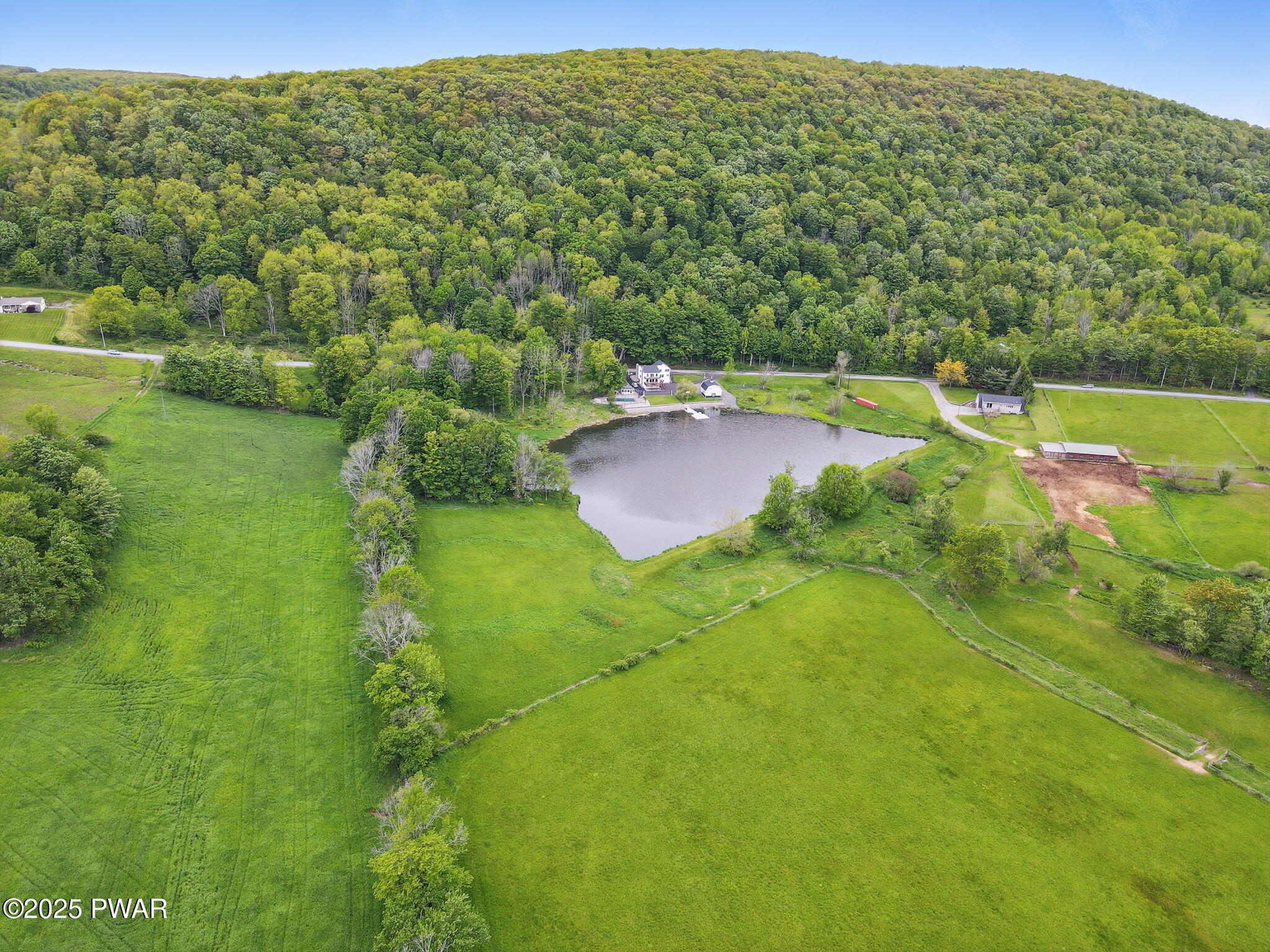 540 Pleasant Mount Drive, Forest City, Pennsylvania image 7