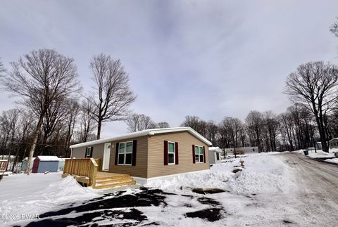 Homes For Sale - 120 Middle Road<br/> Greentown, PA 18426