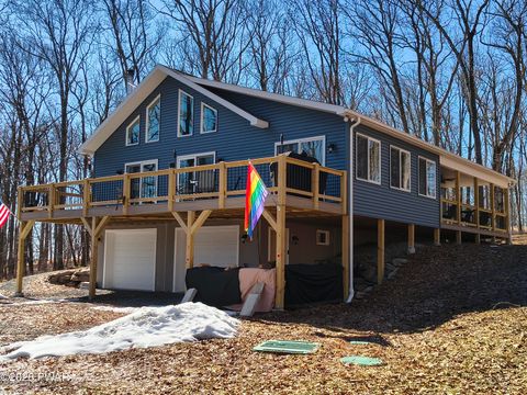 Homes For Sale - 192 Lower Lakeview Drive<br/> Pike County, Hawley, PA 18428