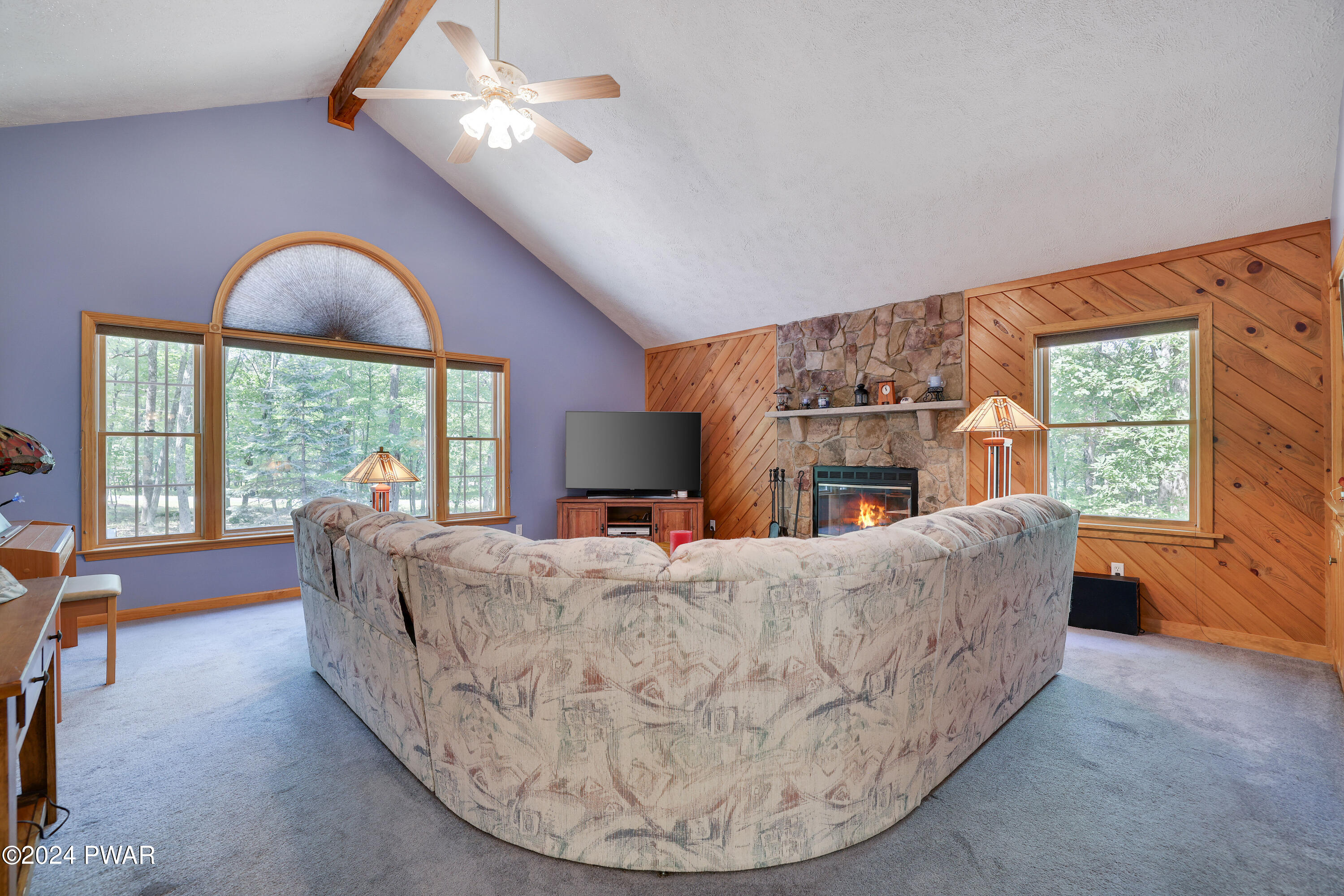 Hawley, Pennsylvania 18428, United States, 3 Bedrooms Bedrooms, ,2 BathroomsBathrooms,Residential,Pending,45841