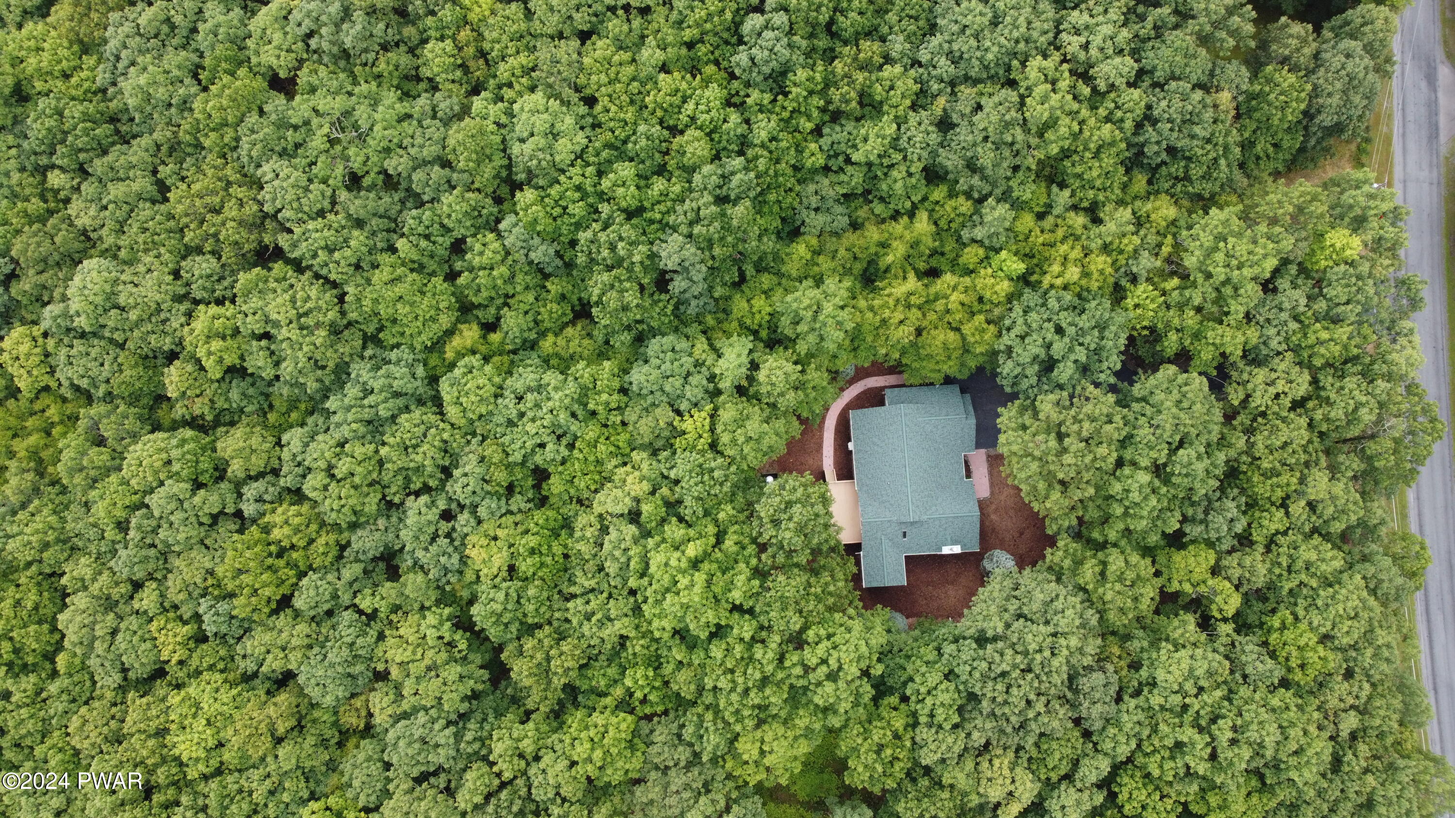 Hawley, Pennsylvania 18428, United States, 3 Bedrooms Bedrooms, ,2 BathroomsBathrooms,Residential,Pending,45841