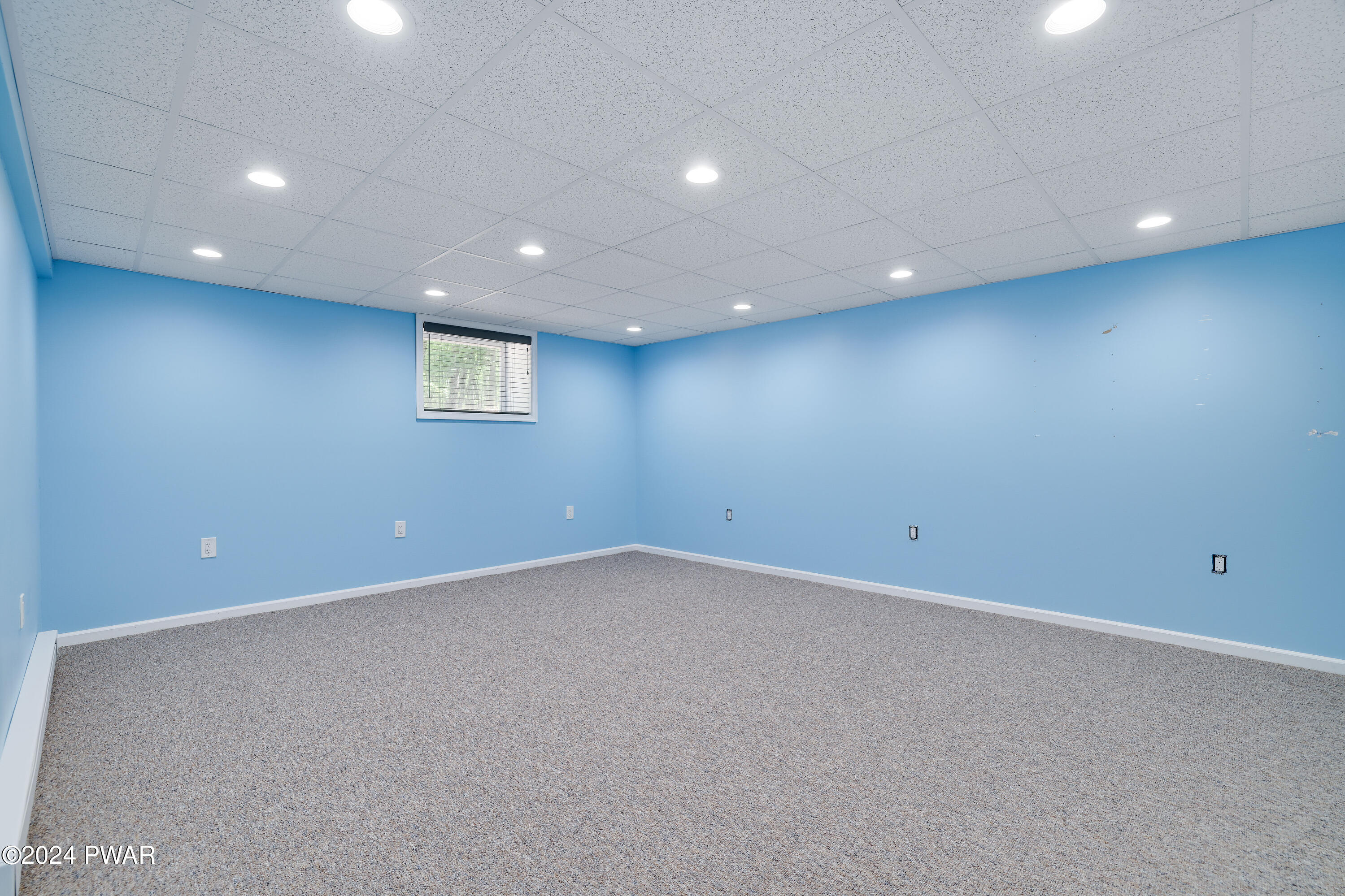 Hawley, Pennsylvania 18428, United States, 3 Bedrooms Bedrooms, ,2 BathroomsBathrooms,Residential,Pending,45841