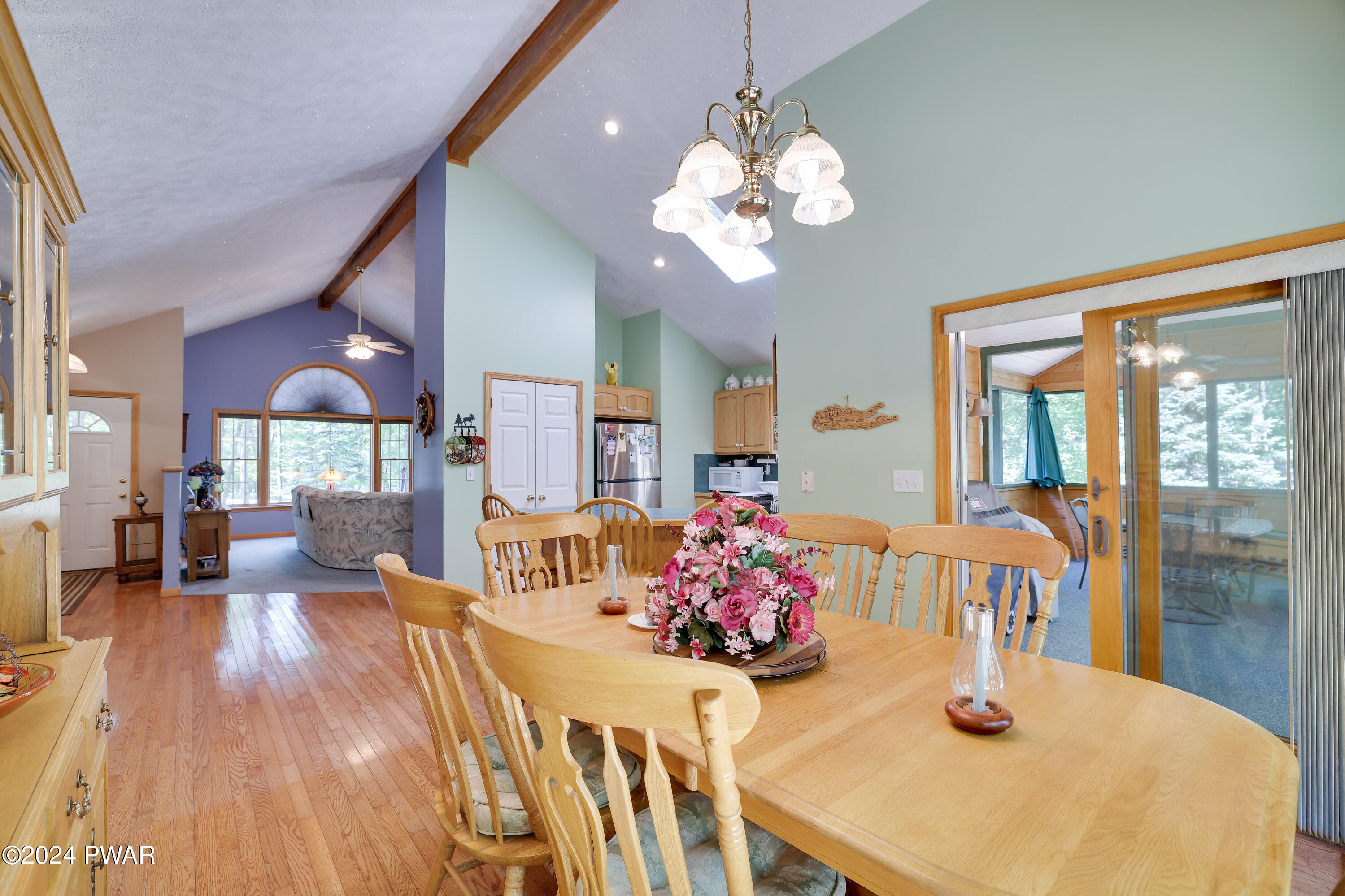 Hawley, Pennsylvania 18428, United States, 3 Bedrooms Bedrooms, ,2 BathroomsBathrooms,Residential,Pending,45841