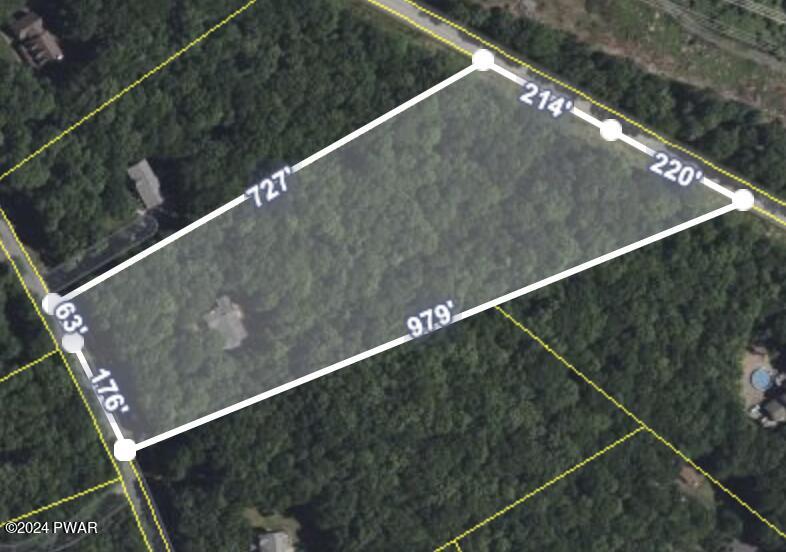 Hawley, Pennsylvania 18428, United States, 3 Bedrooms Bedrooms, ,2 BathroomsBathrooms,Residential,Pending,45841