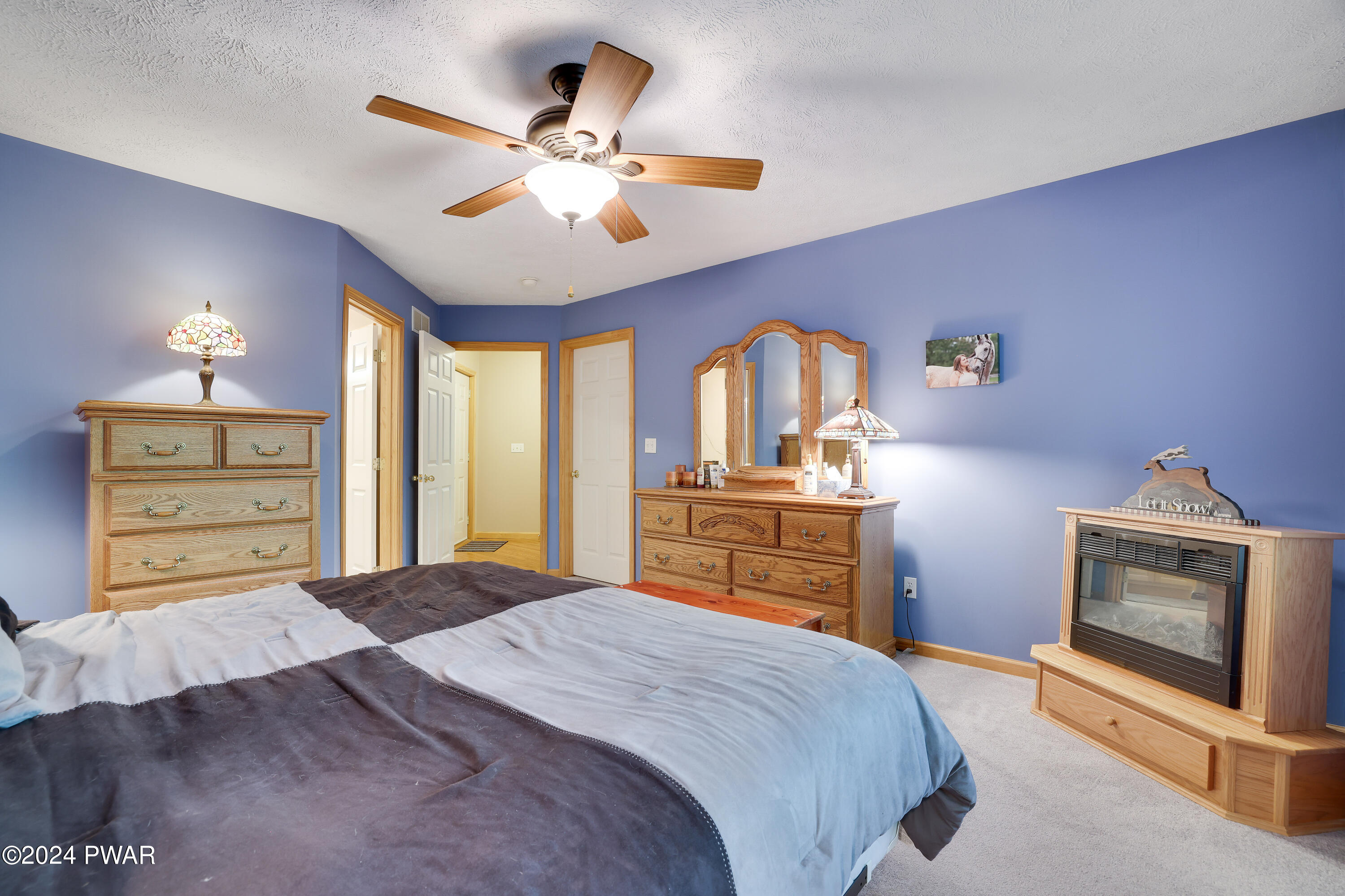 Hawley, Pennsylvania 18428, United States, 3 Bedrooms Bedrooms, ,2 BathroomsBathrooms,Residential,Pending,45841