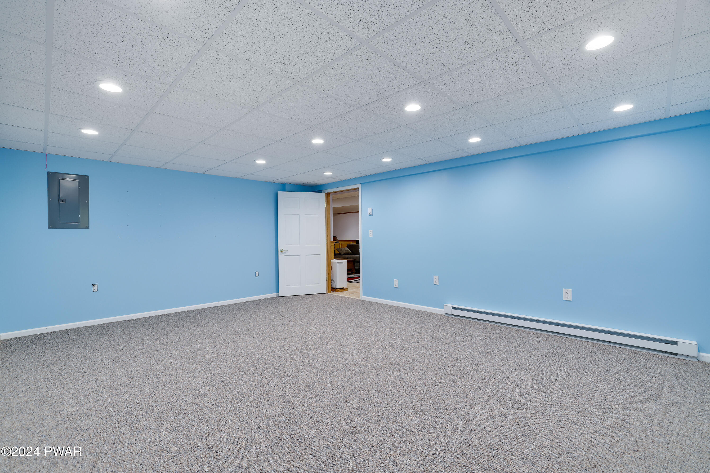 Hawley, Pennsylvania 18428, United States, 3 Bedrooms Bedrooms, ,2 BathroomsBathrooms,Residential,Pending,45841