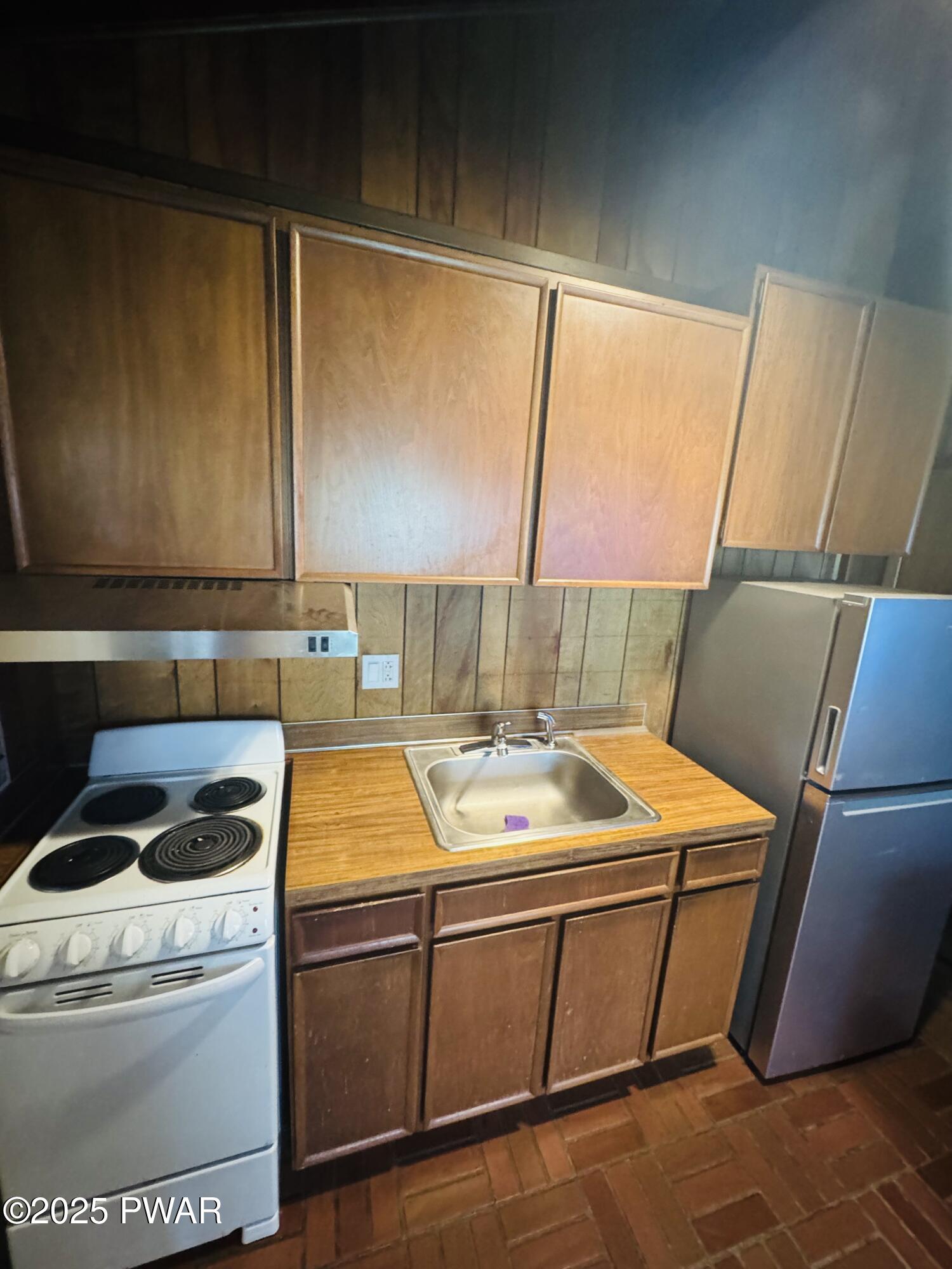 Lords Valley, Pennsylvania 18428, United States, 3 Bedrooms Bedrooms, ,1 BathroomBathrooms,Residential,Active,185483