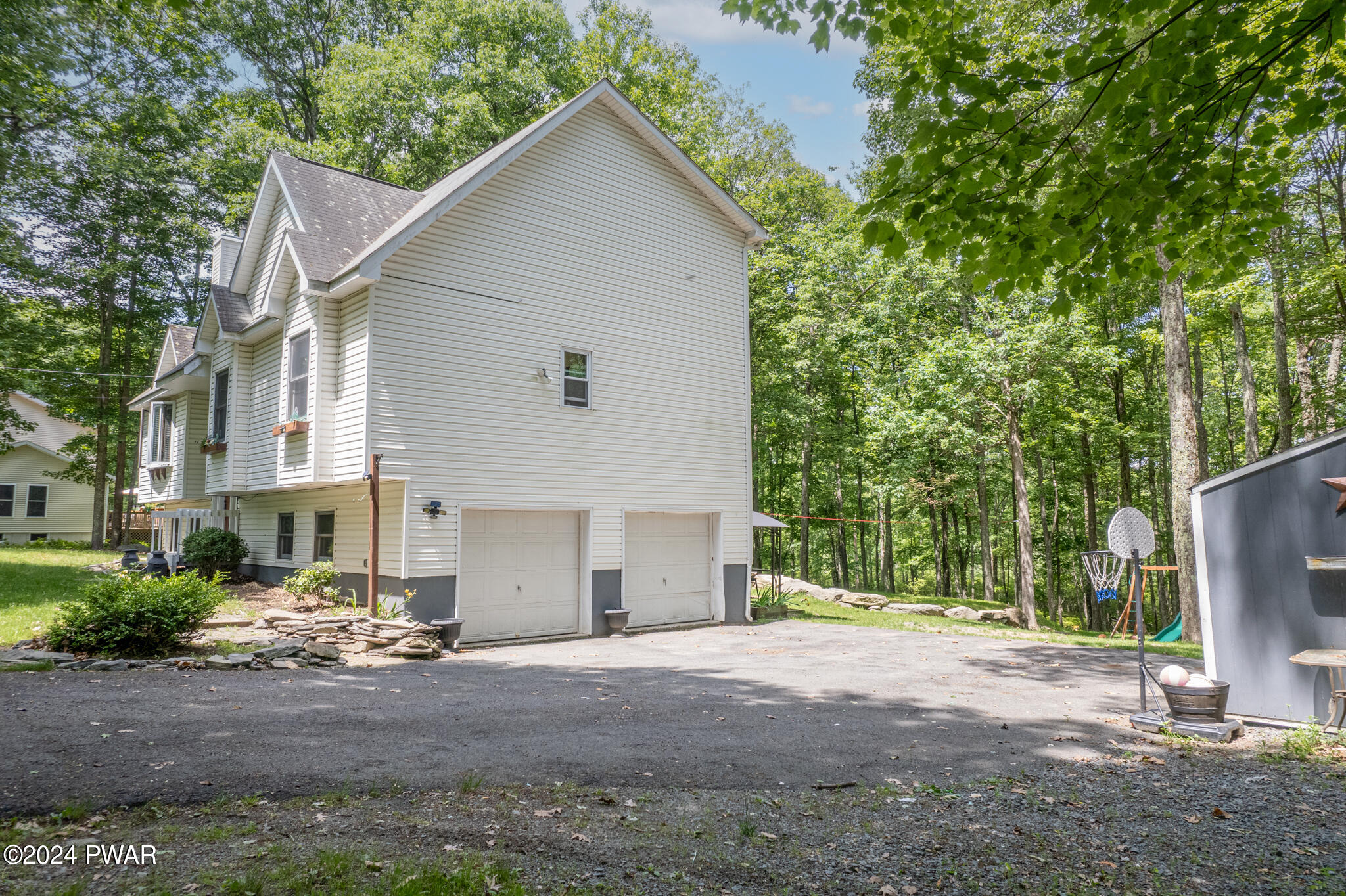 211 Conashaugh Trail, Milford, Pennsylvania image 7