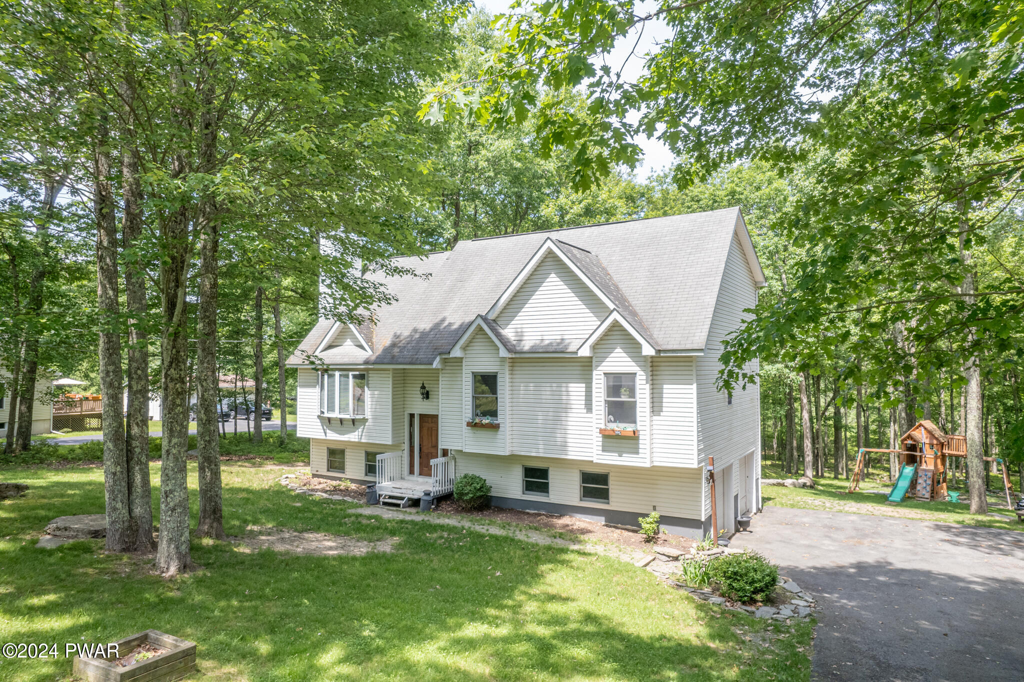 211 Conashaugh Trail, Milford, Pennsylvania image 6