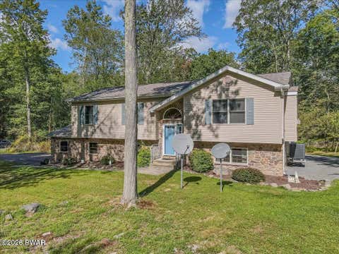 Homes For Rent - 801 Sun Valley Court<br/> Pike County, Tafton, PA 18464