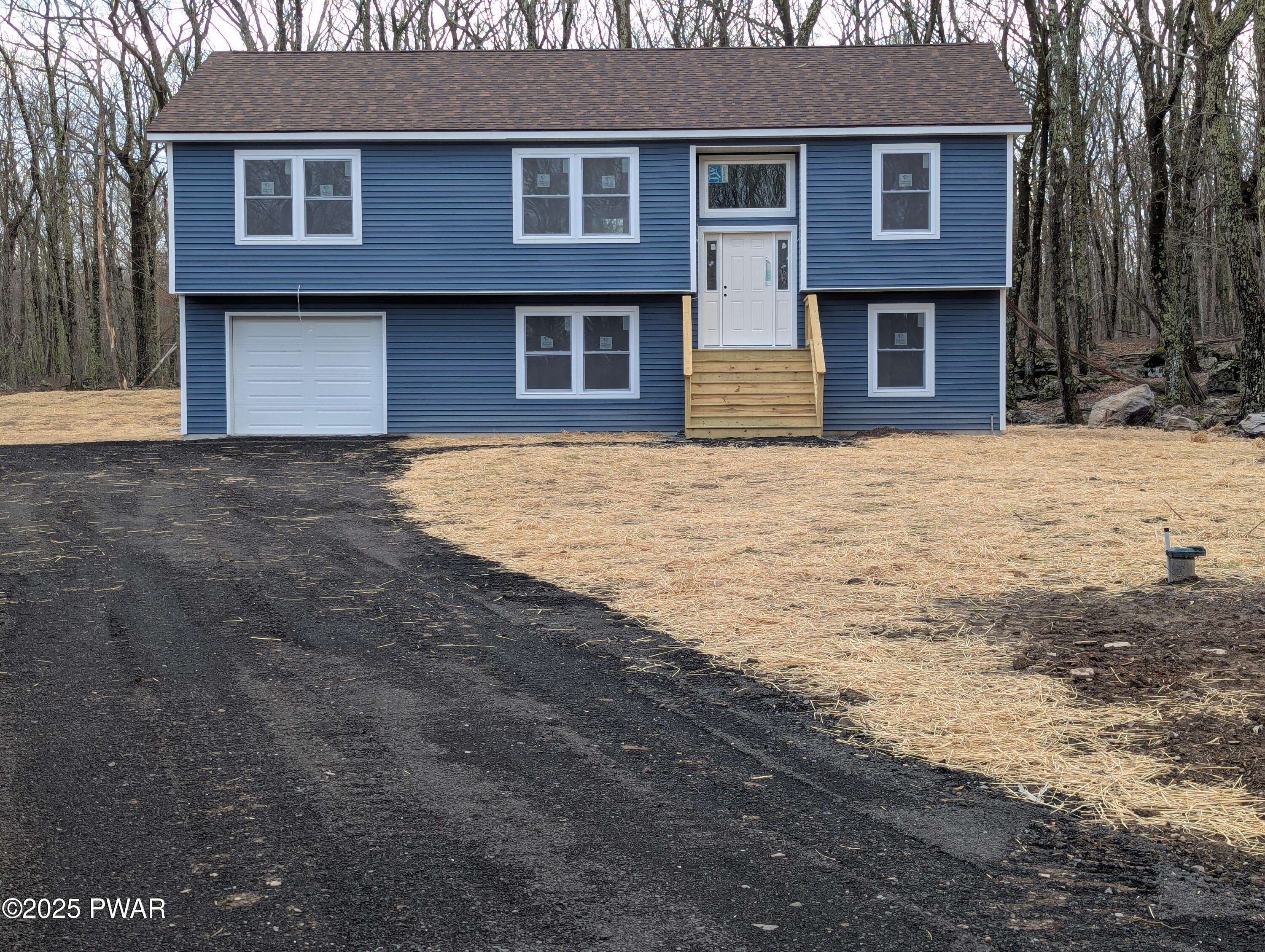 181 Philwood Lane, Milford, Pennsylvania image 1