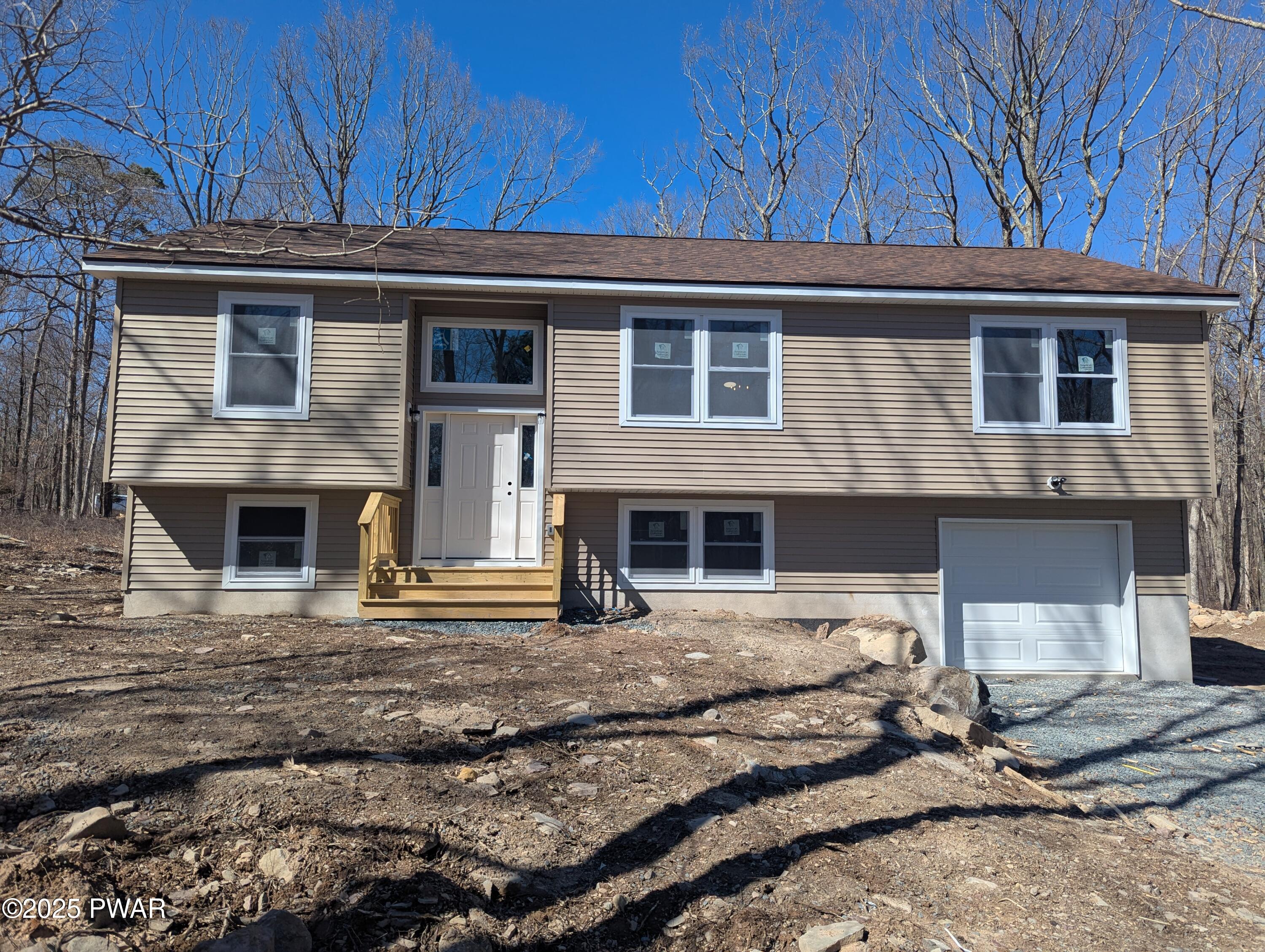 105 Philwood Lane, Milford, Pennsylvania image 1