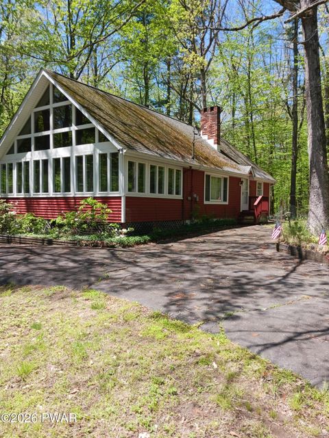 Homes For Sale - 107 Fawn Lake Drive<br/> Dingmans Ferry, PA 18328