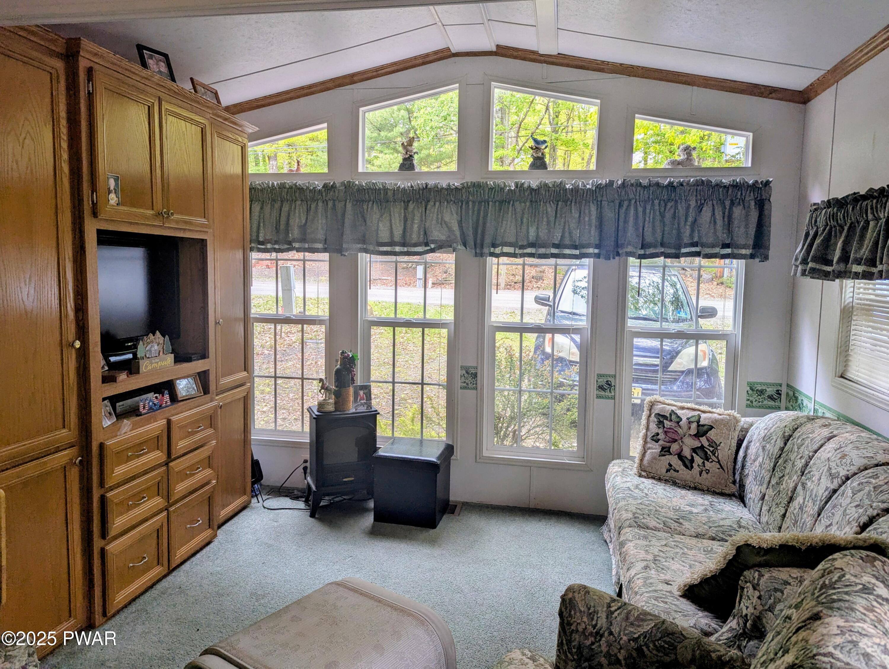 193 Forest Glen Drive, Milford, Pennsylvania image 1