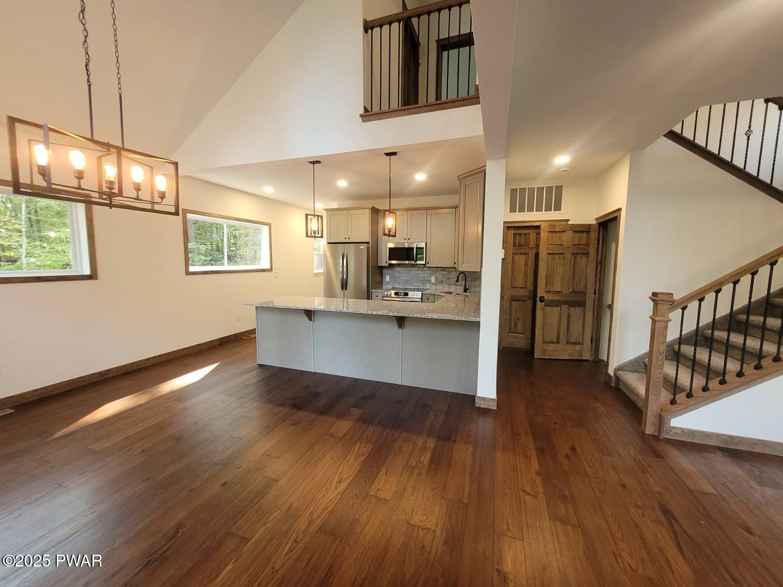 101 Maple Leaf Road, Lackawaxen, Pennsylvania image 6