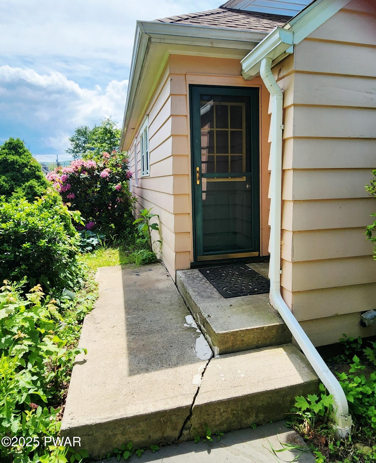 100 Avenue H, Matamoras, Pennsylvania image 8