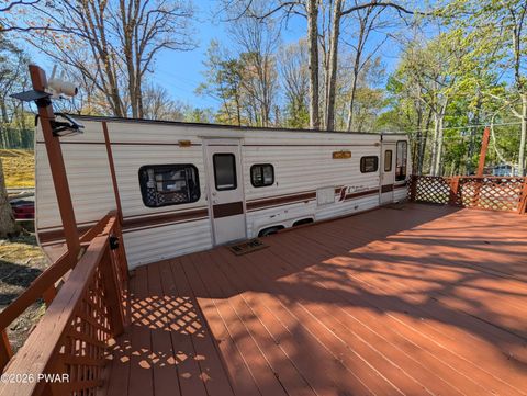 Mobile Home For Sale - 226 Locust Lake Drive<br/> Milford, PA 18337