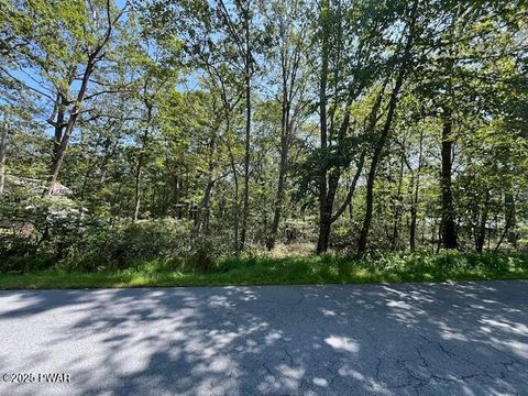 Vacant Land For Sale - LOT 5207 Seneca Drive<br/> Milford, PA 18337