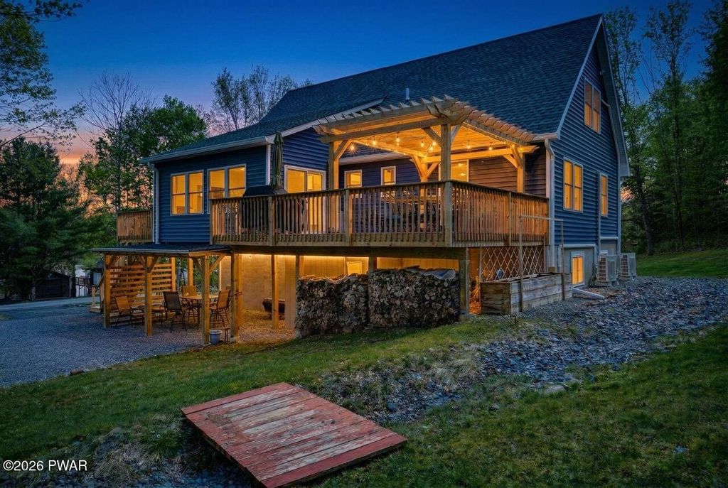 Photo of 22 Tanglewood Lane, Lake Ariel, PA 18436 (MLS # PW260673)