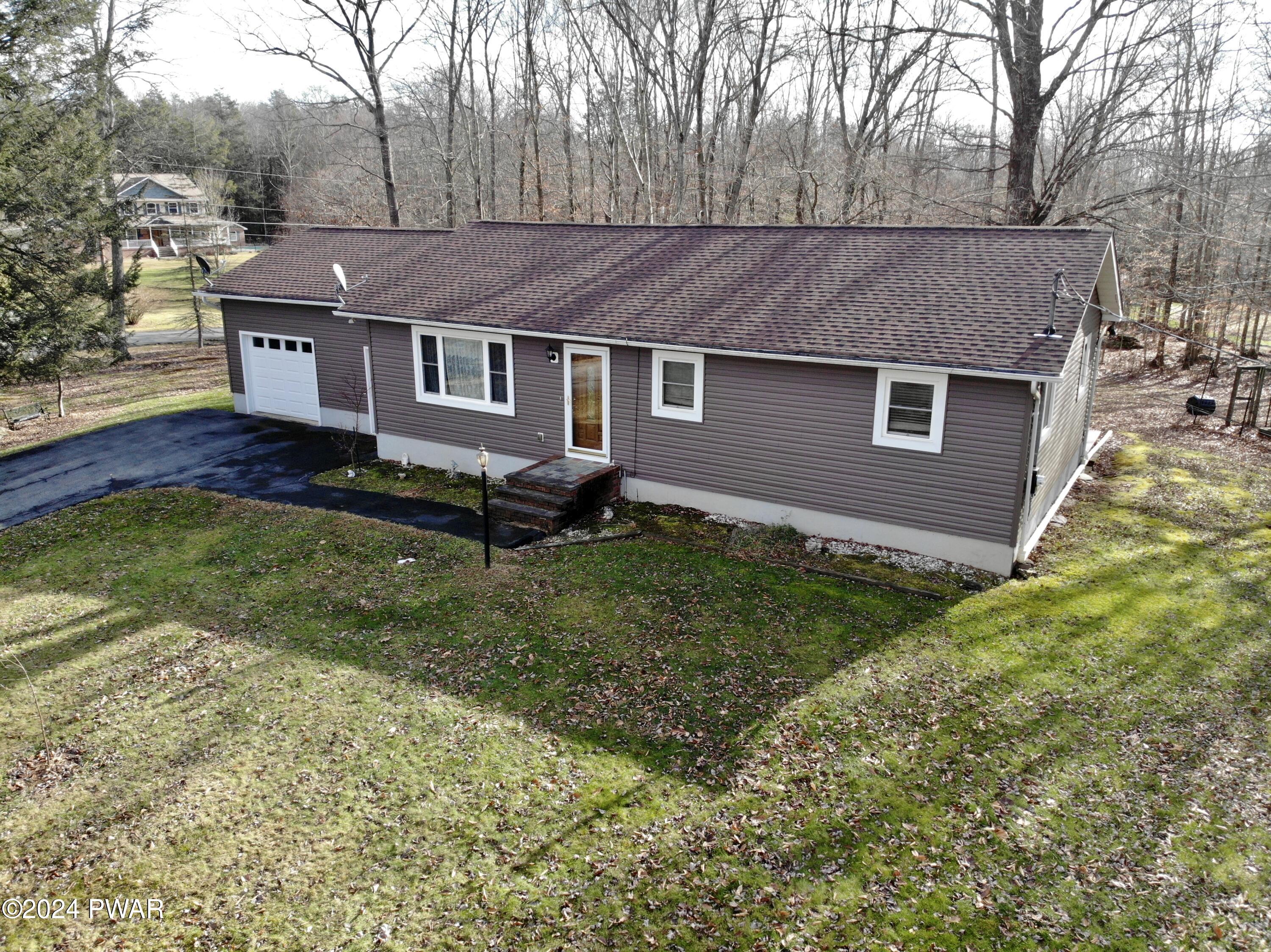 19 Overlook Drive, Beach Lake, Pennsylvania image 3