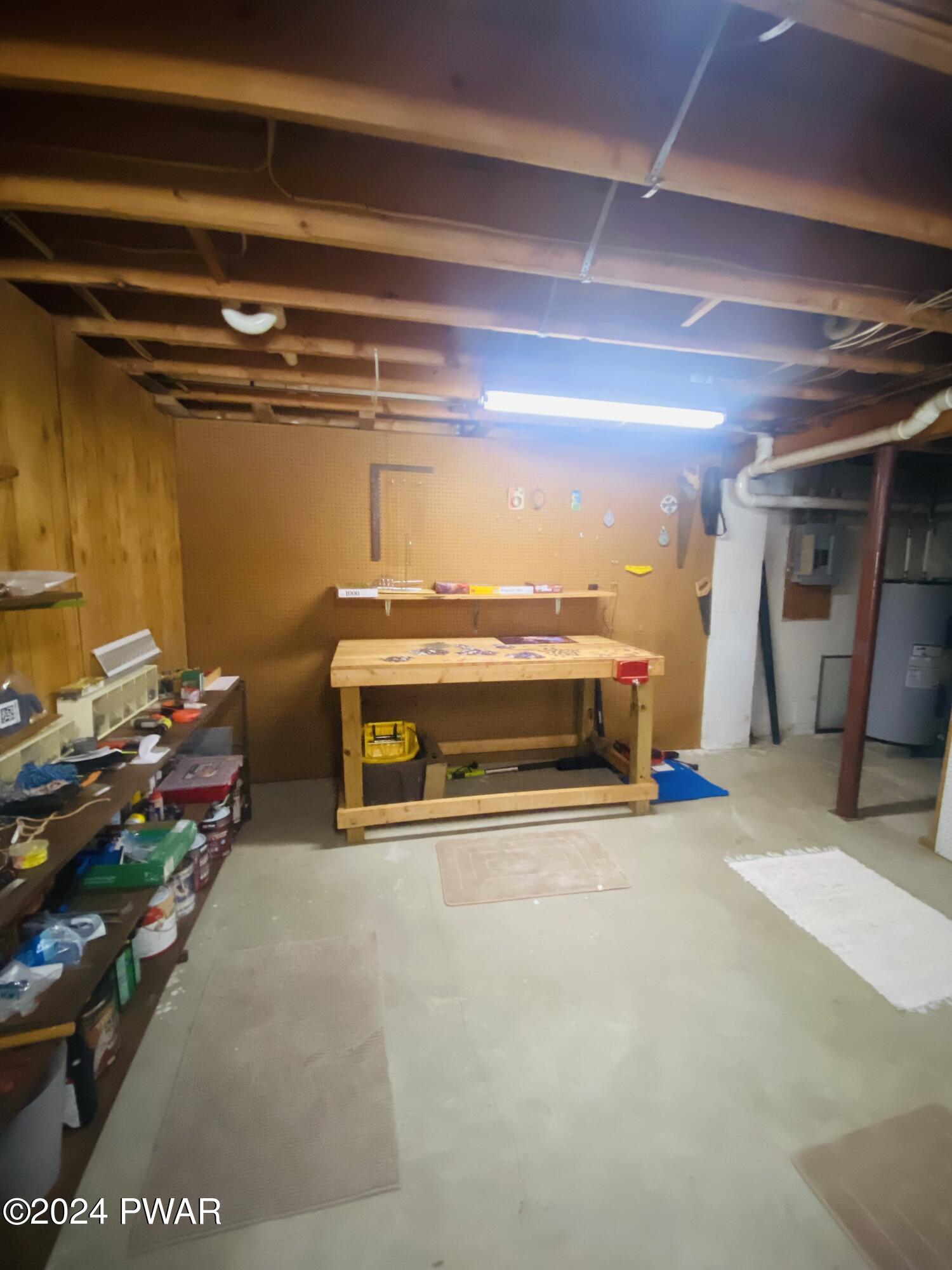 Lords Valley, Pennsylvania 18428, United States, 4 Bedrooms Bedrooms, ,3 BathroomsBathrooms,Residential,Pending,66444