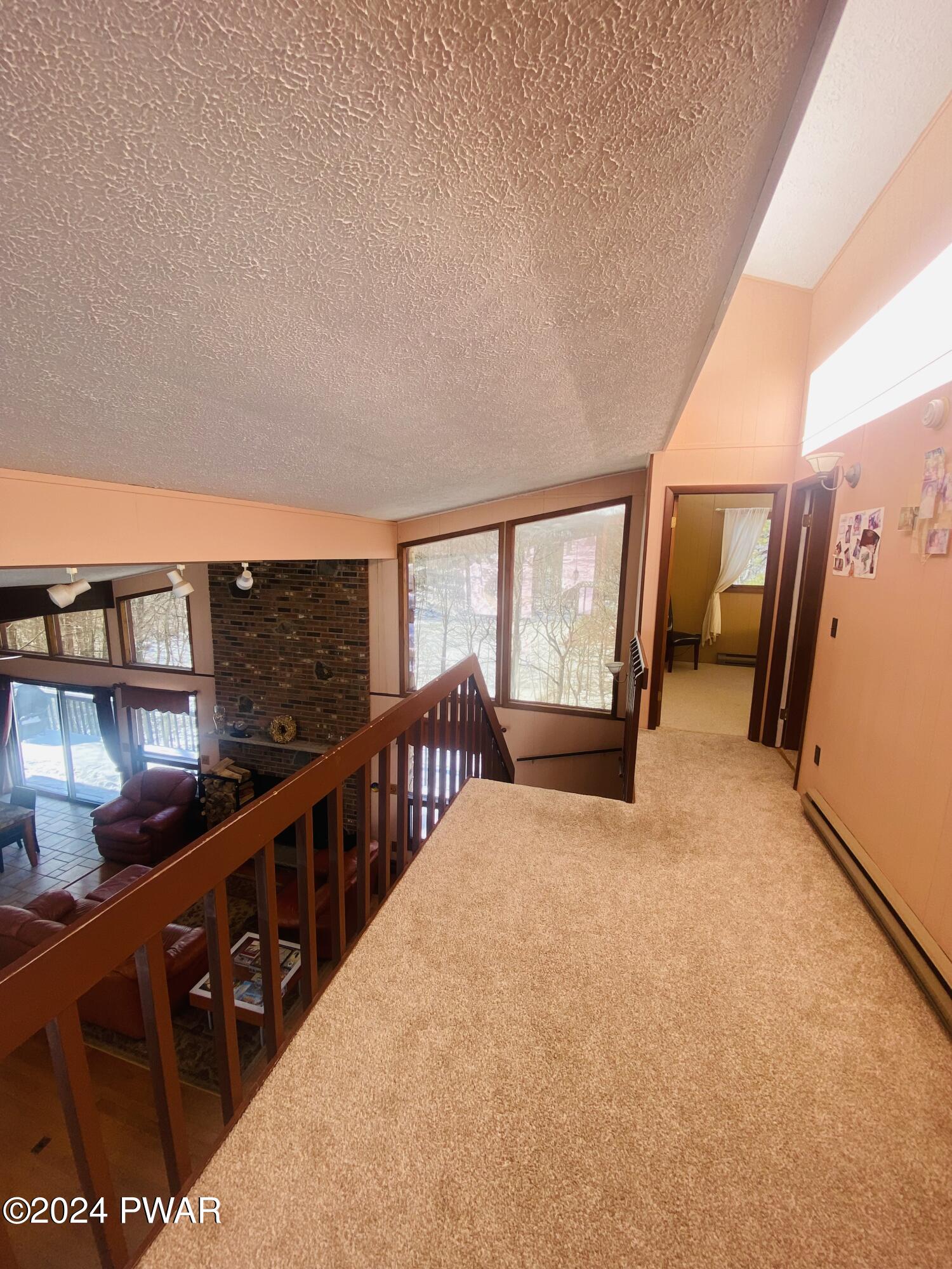 Lords Valley, Pennsylvania 18428, United States, 4 Bedrooms Bedrooms, ,3 BathroomsBathrooms,Residential,Pending,66444