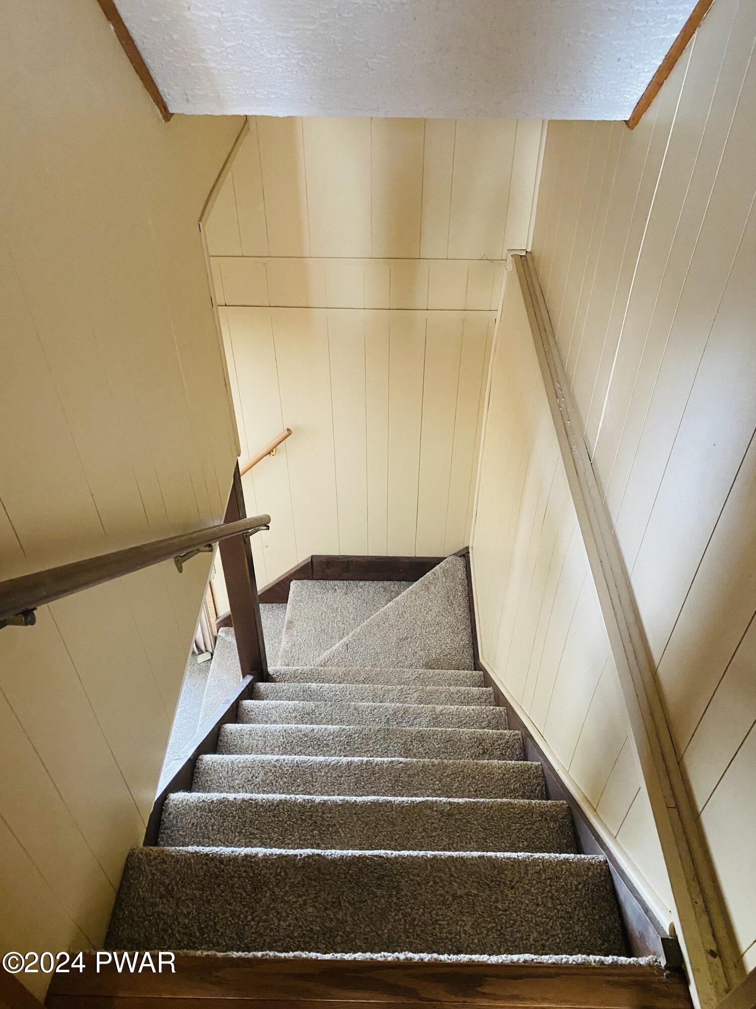 Lords Valley, Pennsylvania 18428, United States, 4 Bedrooms Bedrooms, ,3 BathroomsBathrooms,Residential,Pending,66444