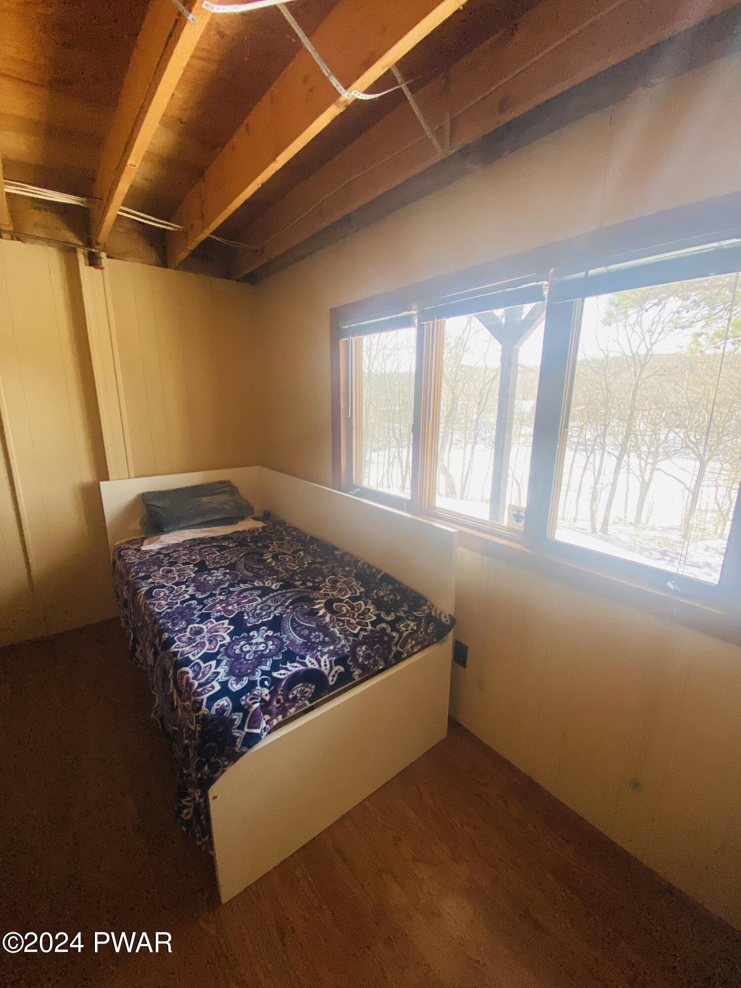 Lords Valley, Pennsylvania 18428, United States, 4 Bedrooms Bedrooms, ,3 BathroomsBathrooms,Residential,Pending,66444