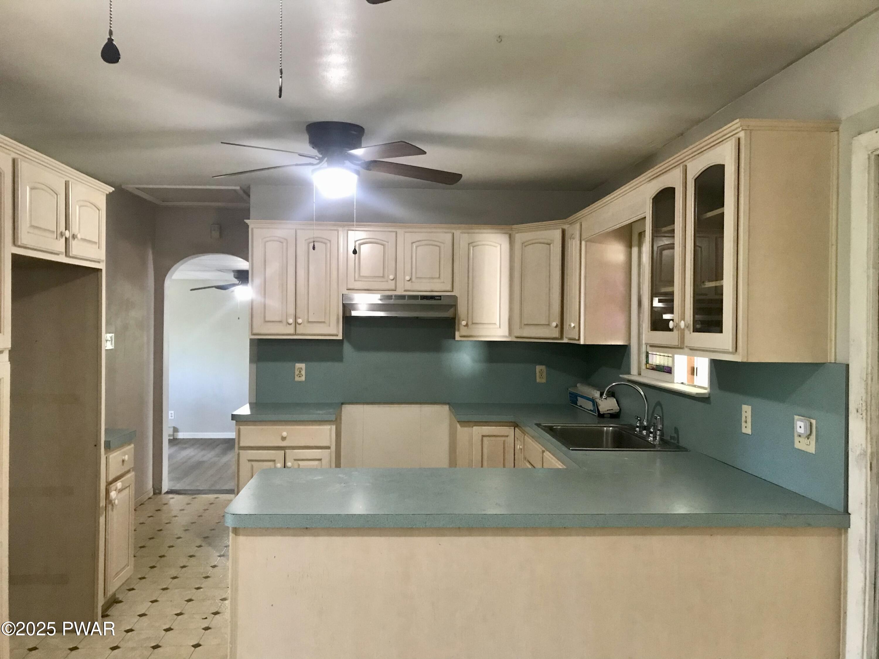 507 Black Oak Drive, Tannersville, Pennsylvania image 4