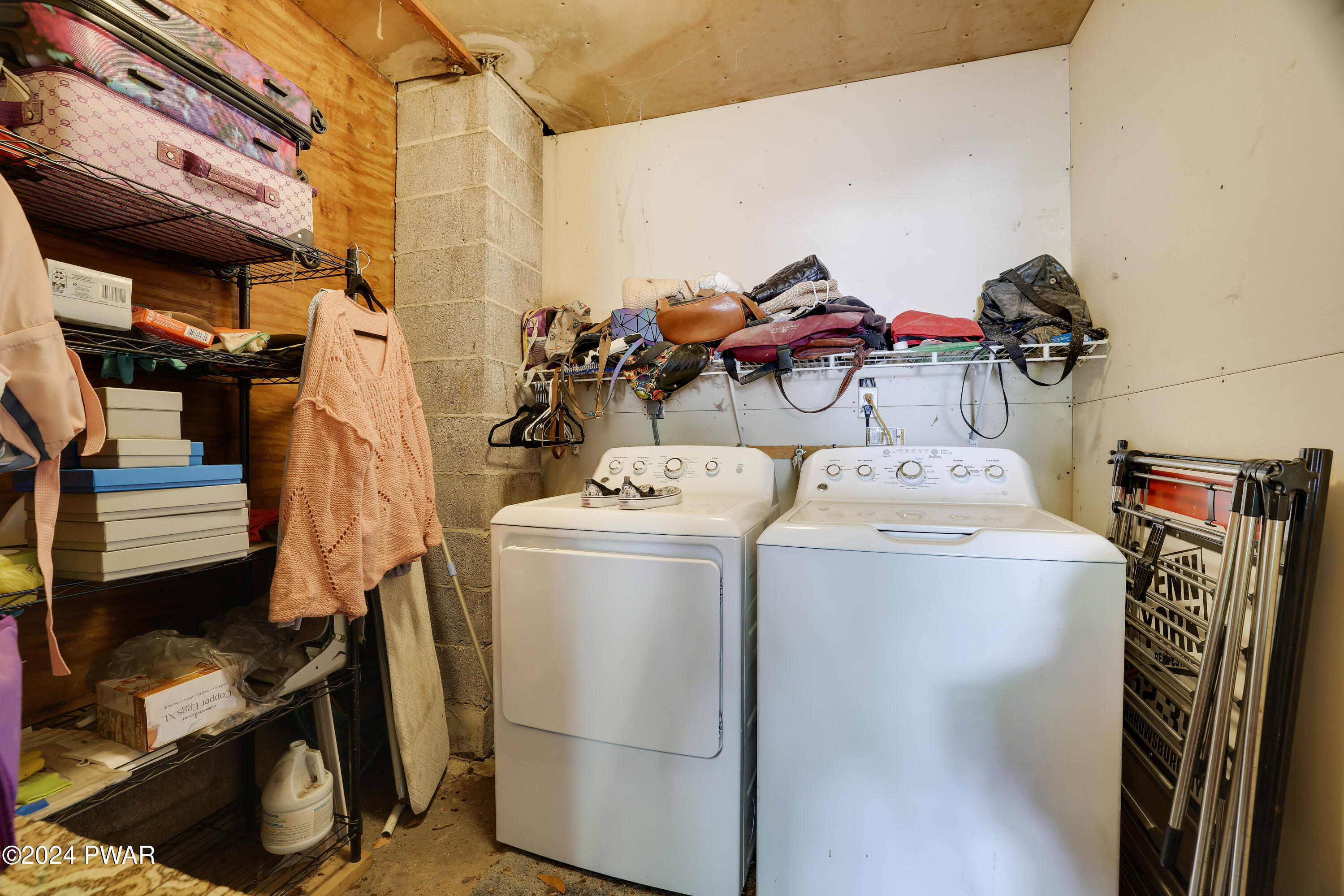 Beach Lake, Pennsylvania 18405, United States, 3 Bedrooms Bedrooms, ,3 BathroomsBathrooms,Residential,Pending,59007