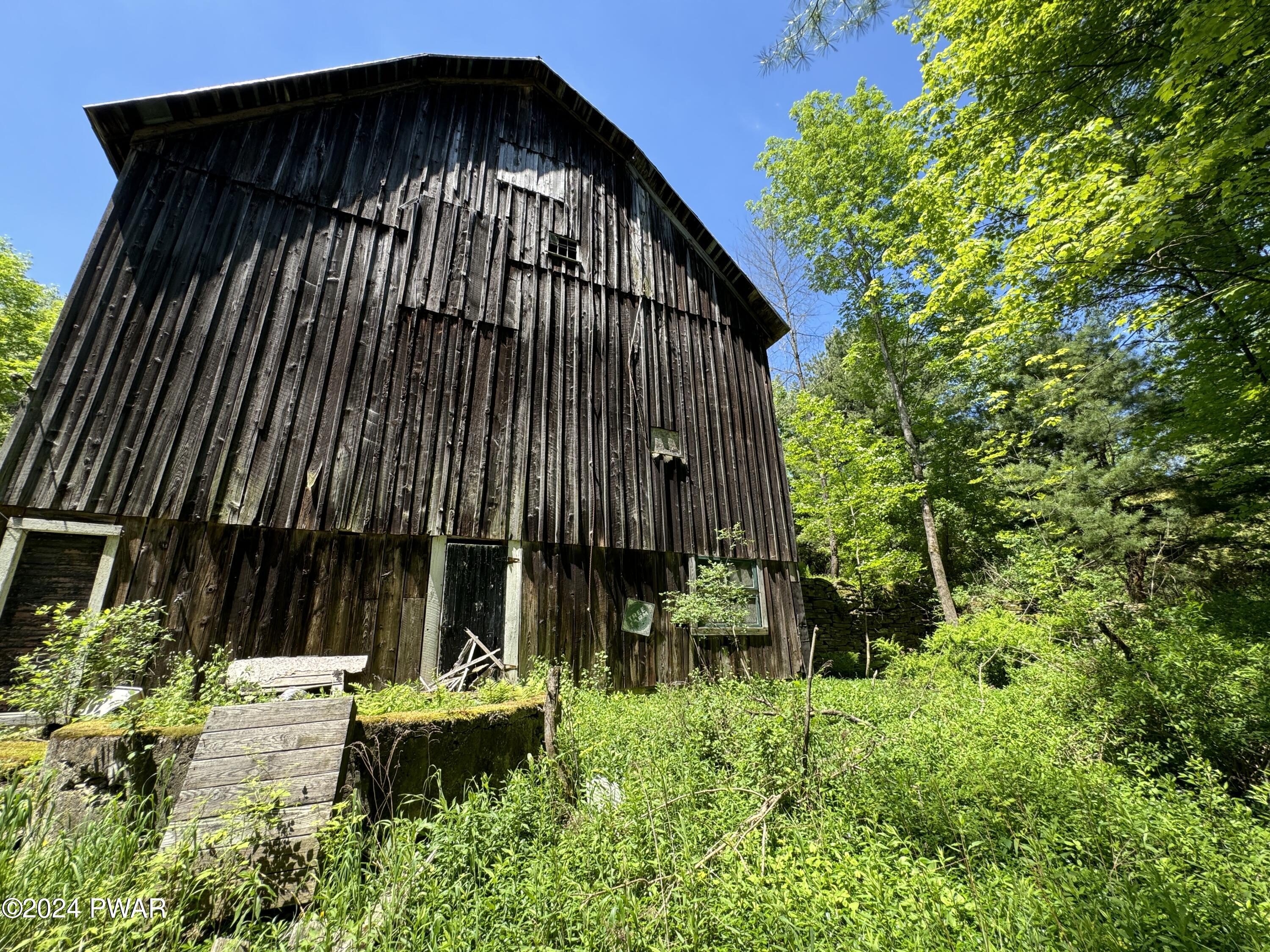 1019 Creek Drive, Prompton, Pennsylvania image 18