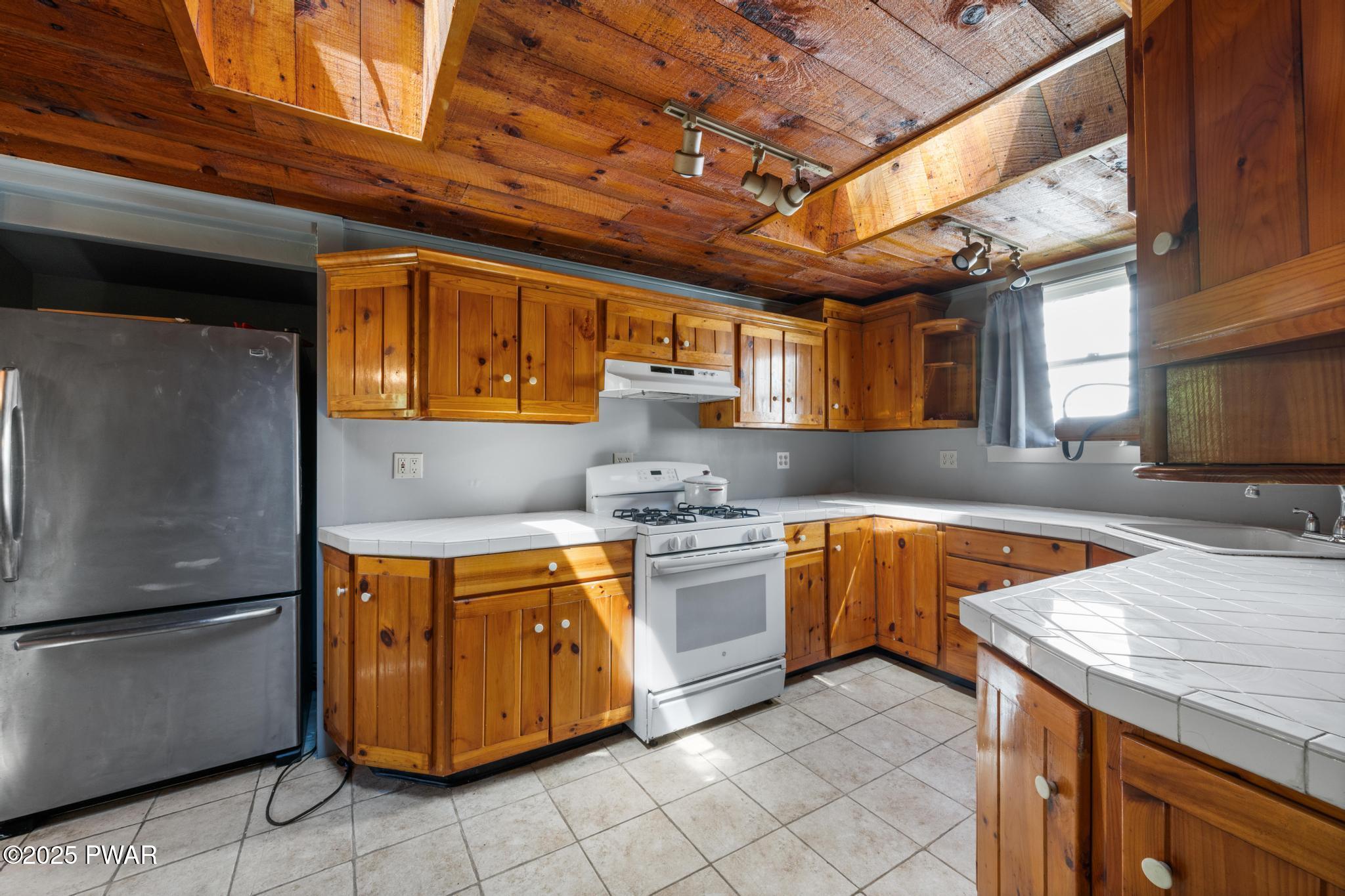292 Rt 590, Greeley, Pennsylvania image 11